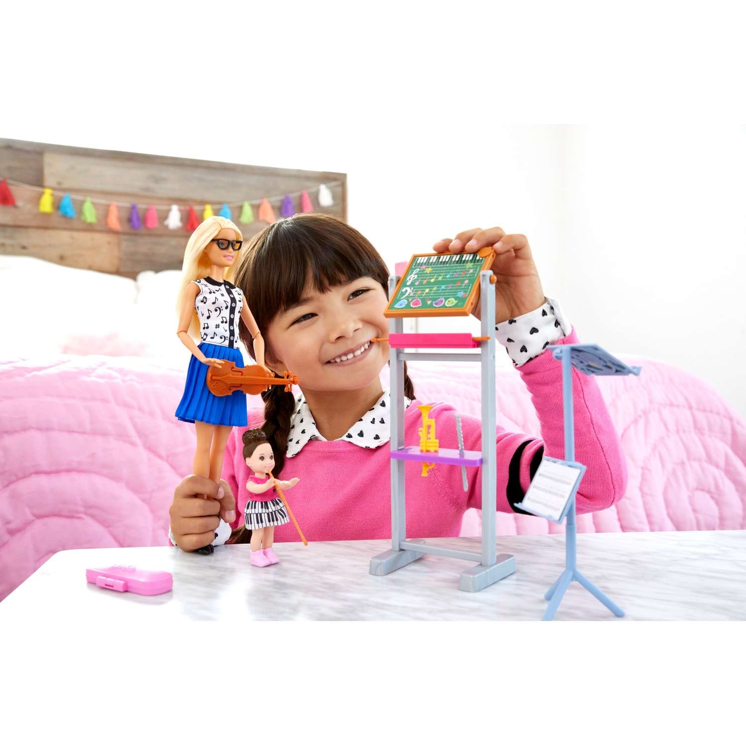 Кукла модельная Barbie DHB63 - фото 14