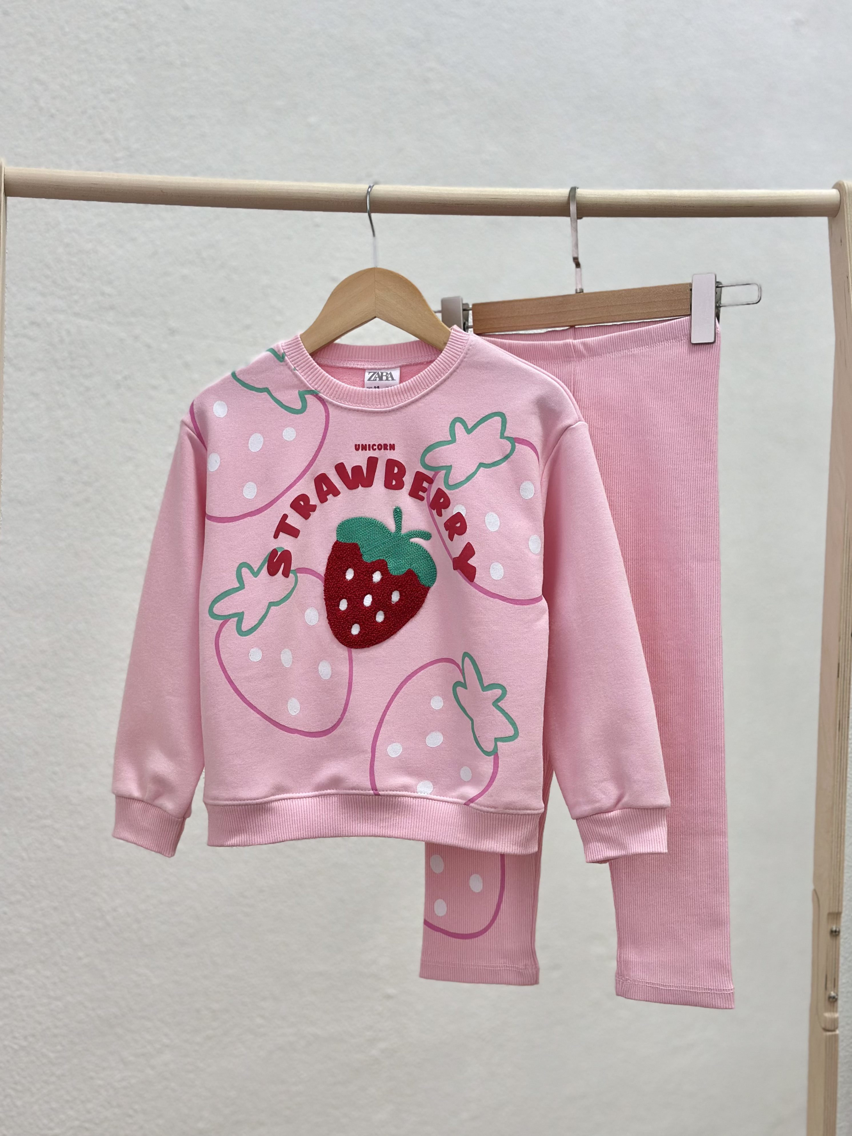 Костюм Zara клубника - фото 2