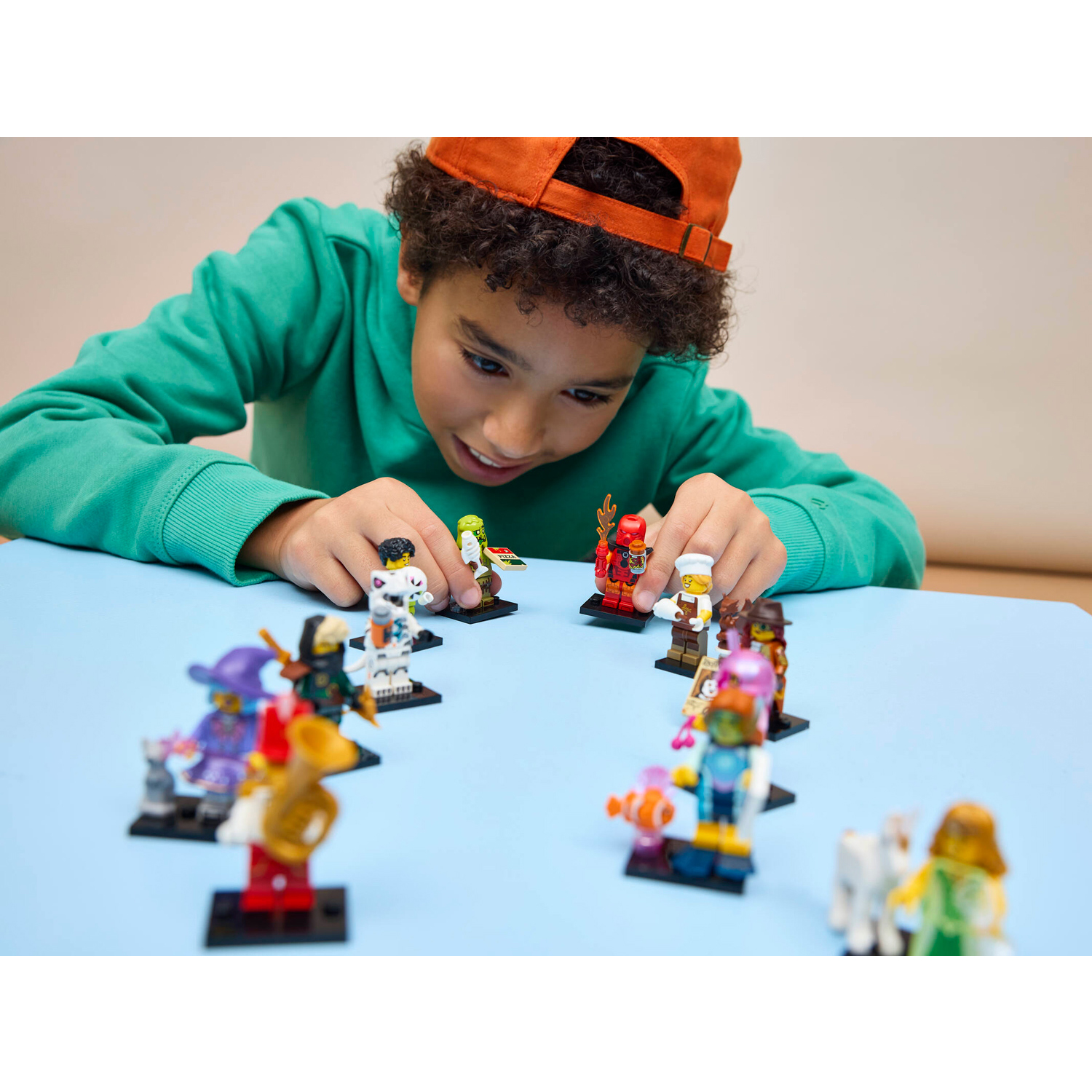 Конструктор LEGO Minifigures Минифигурки Серия 29: Офис 8 дет. - фото 4