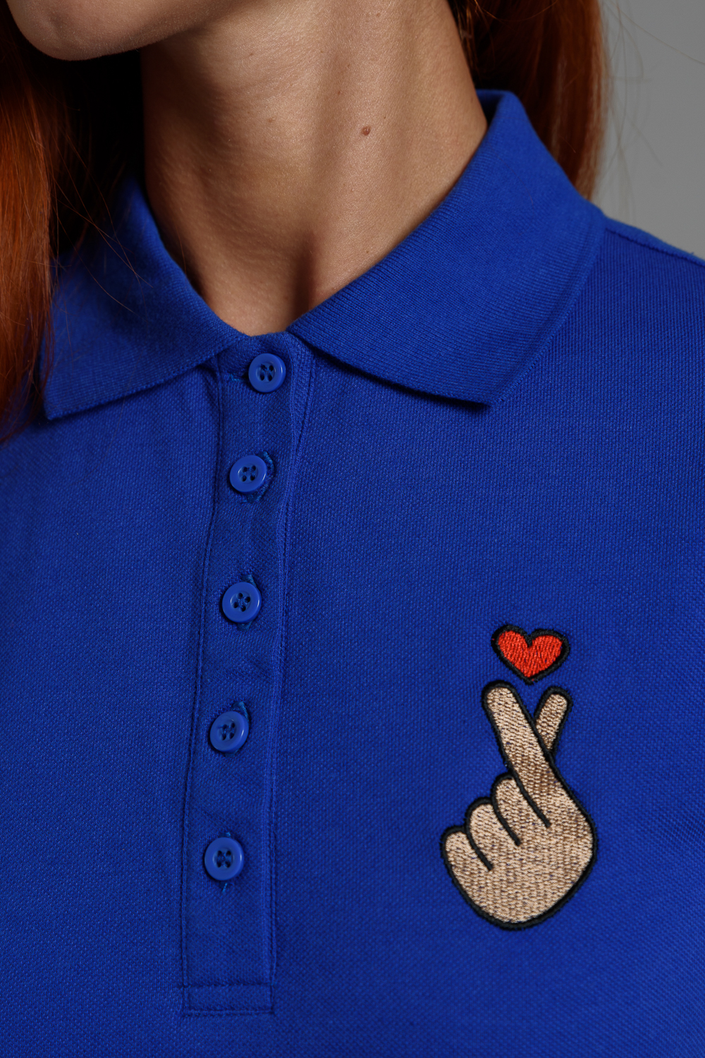 Футболка Натали Суслова 8524 индиго+рука с сердцем - фото 6