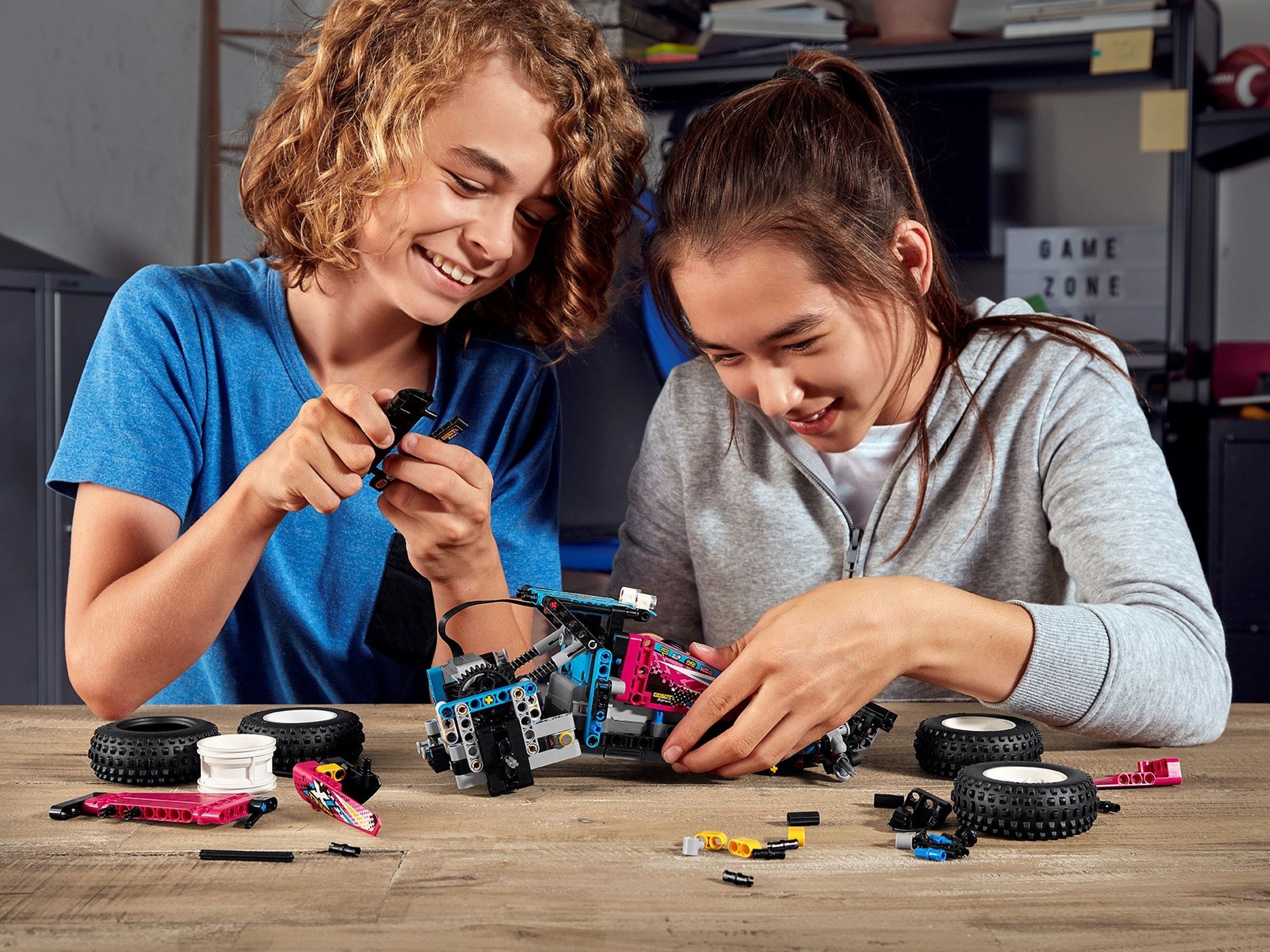 Конструктор LEGO Technic 42124 374 дет. - фото 11