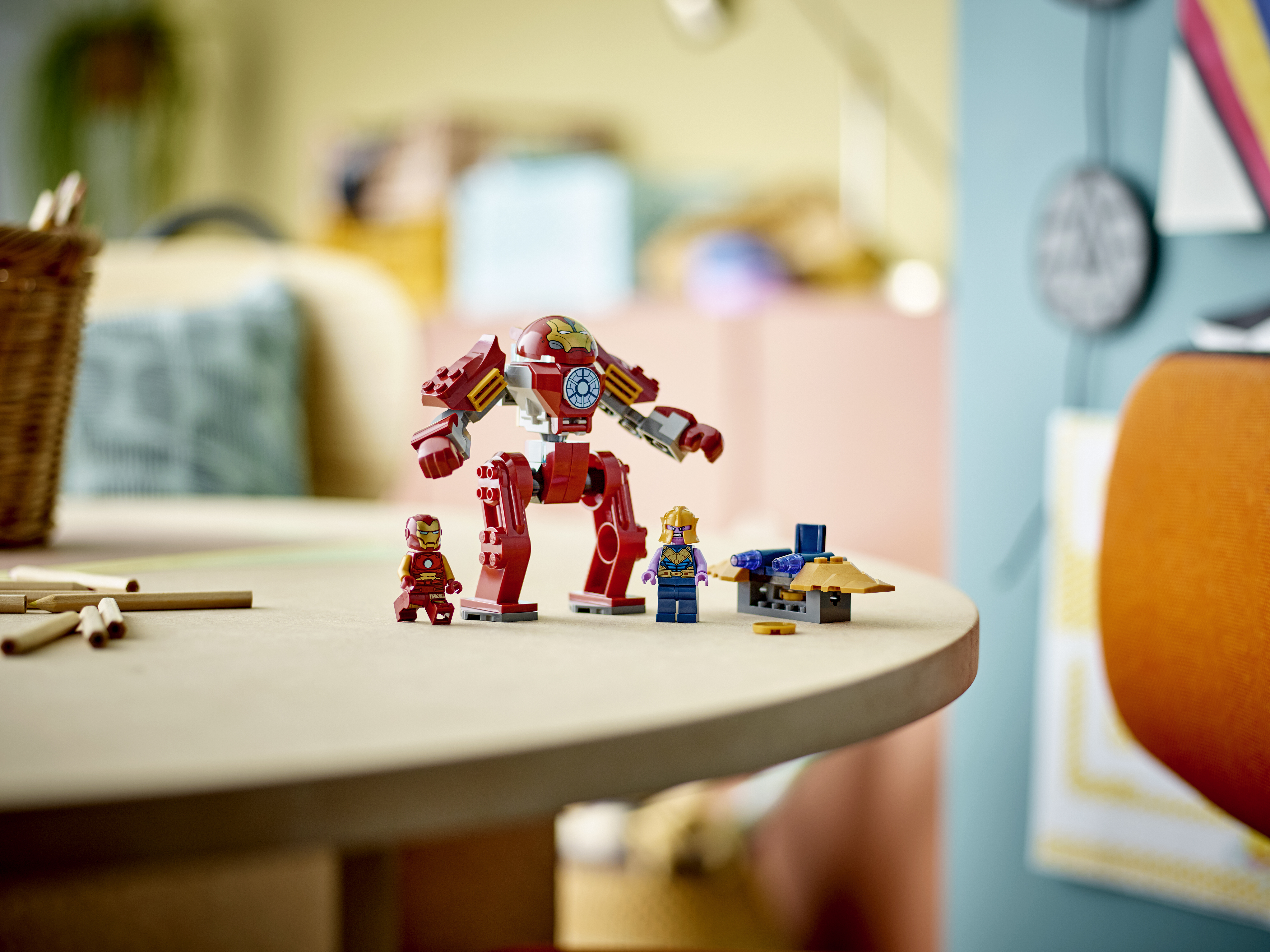 Конструктор LEGO Marvel Super Heroes Iron Man Hulkbuster vs Thanos 66 дет. - фото 16