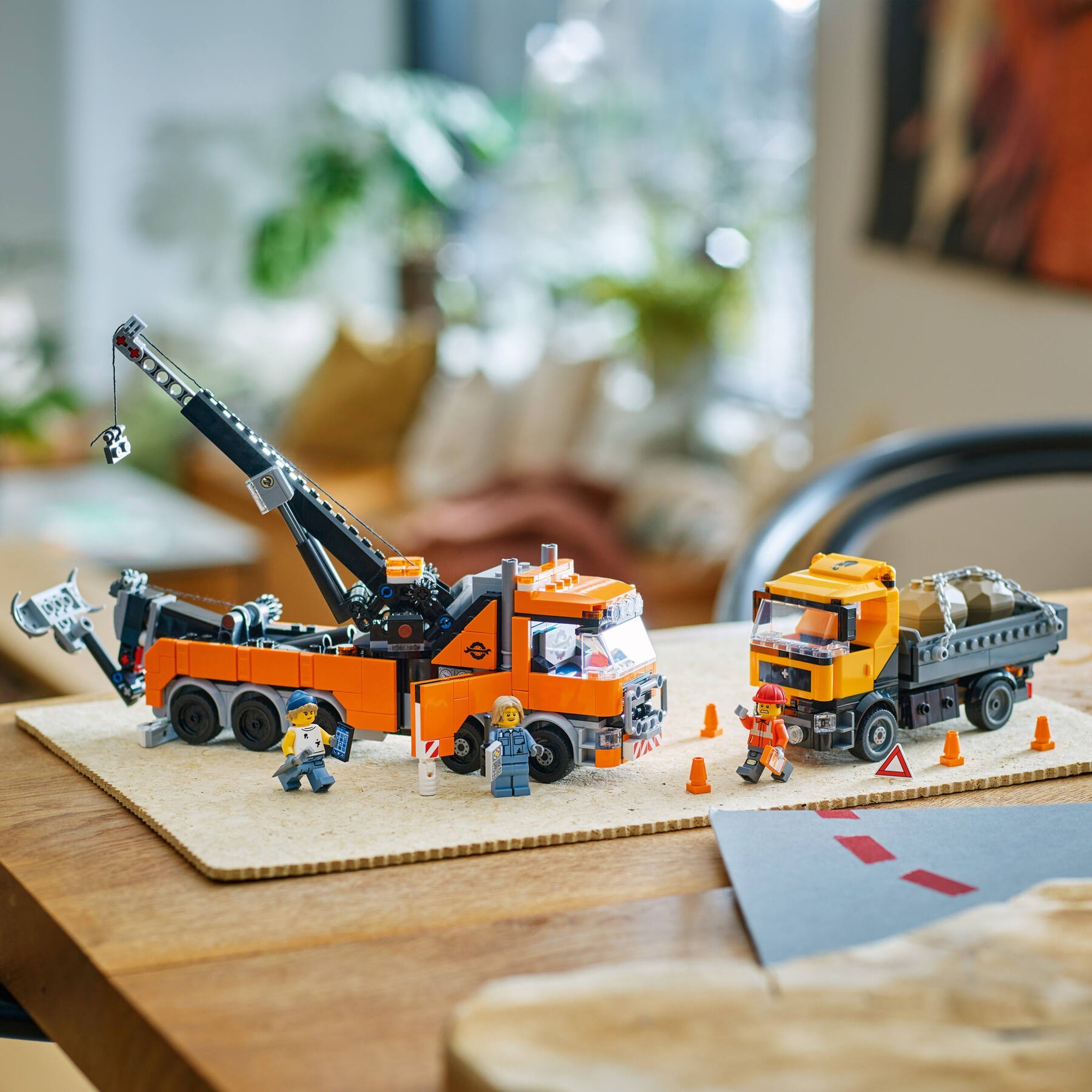 Конструктор LEGO City 60467 793 дет. - фото 6