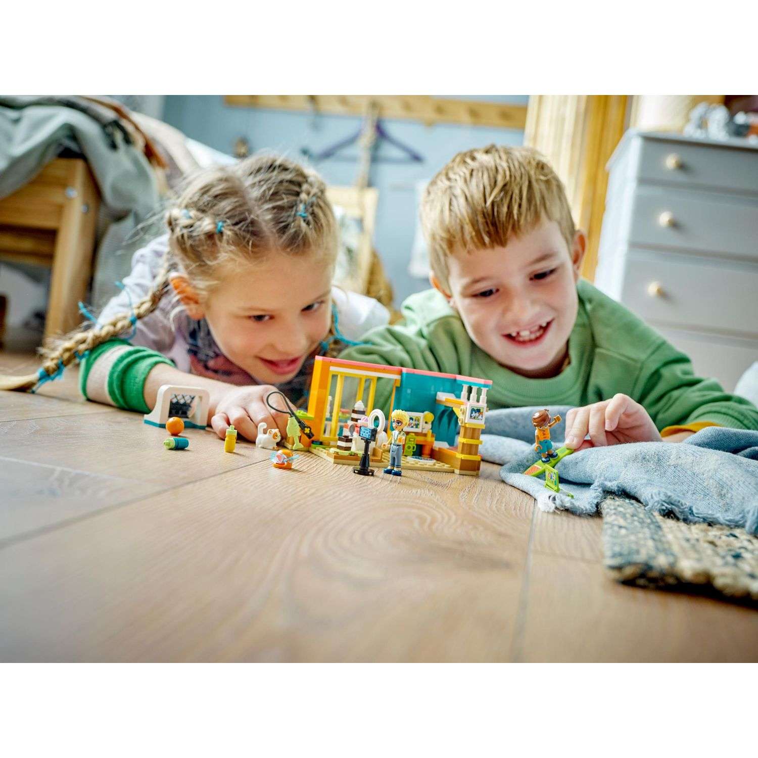 Конструктор LEGO Friends Комната Лео блочный - фото 9