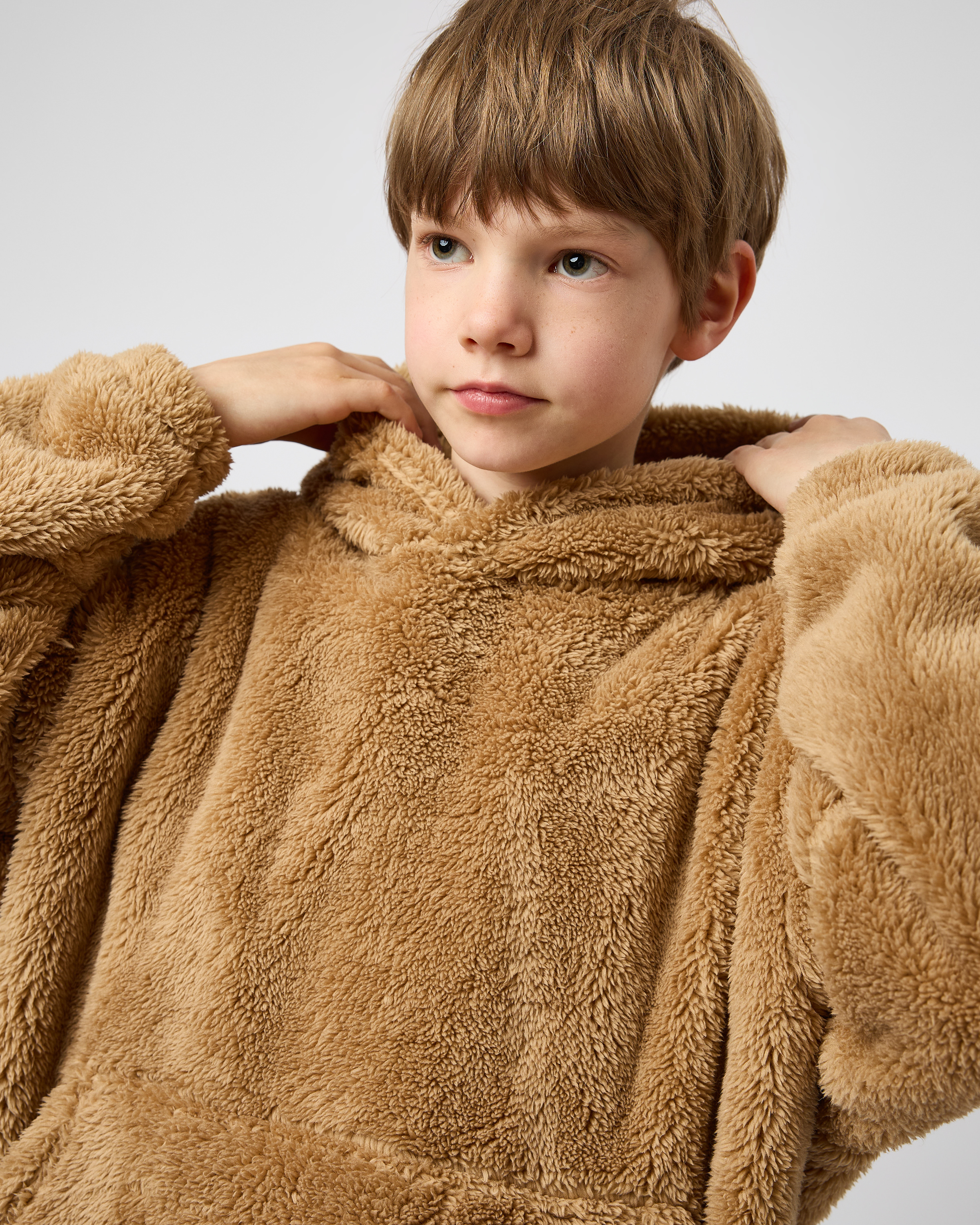 Меховое худи Futurino W25FU1-BF11tb-L2 - фото 6