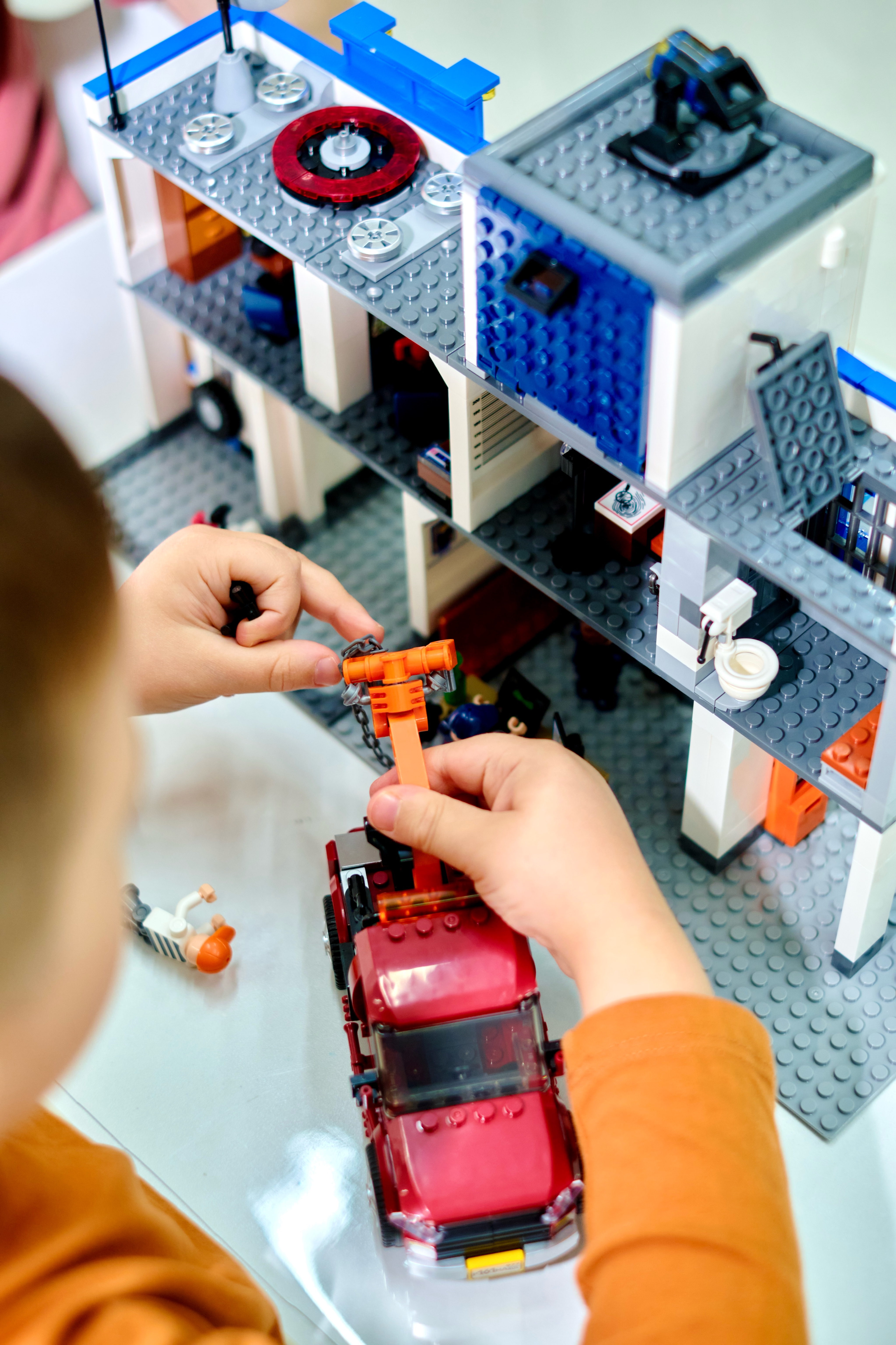 Конструктор brick labs Форт правосудия 1423 дет. - фото 23