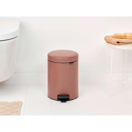 Бак мусорный Brabantia NewIcon с педалью светло-коричневый 5л 233982