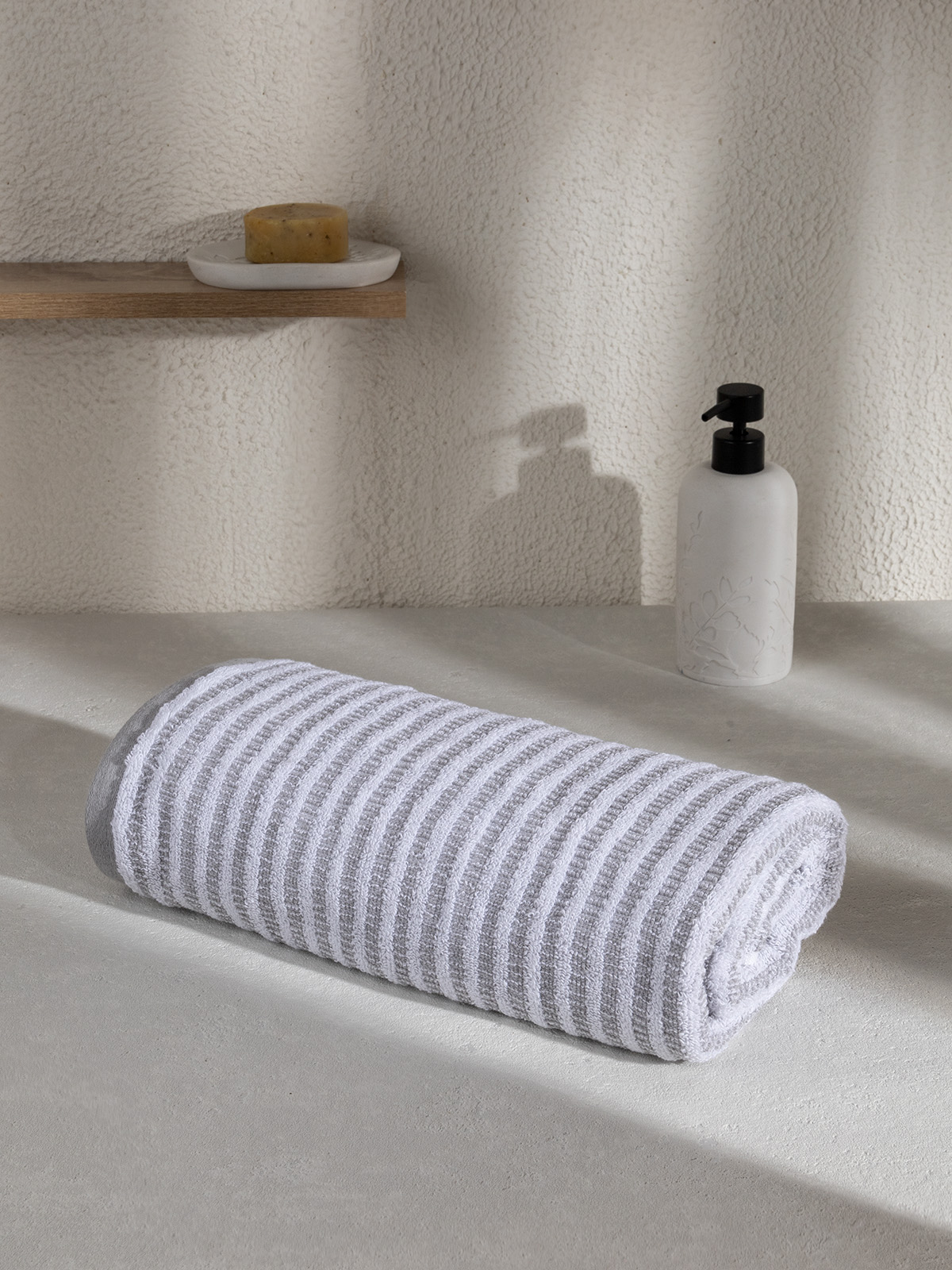 Полотенце DeNASTIA Motive полоски 70 x 140 см - фото 1