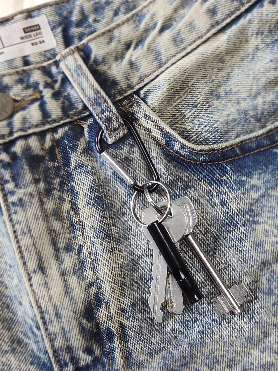 Свисток-брелок с карабином Solaris Черный - фото 7