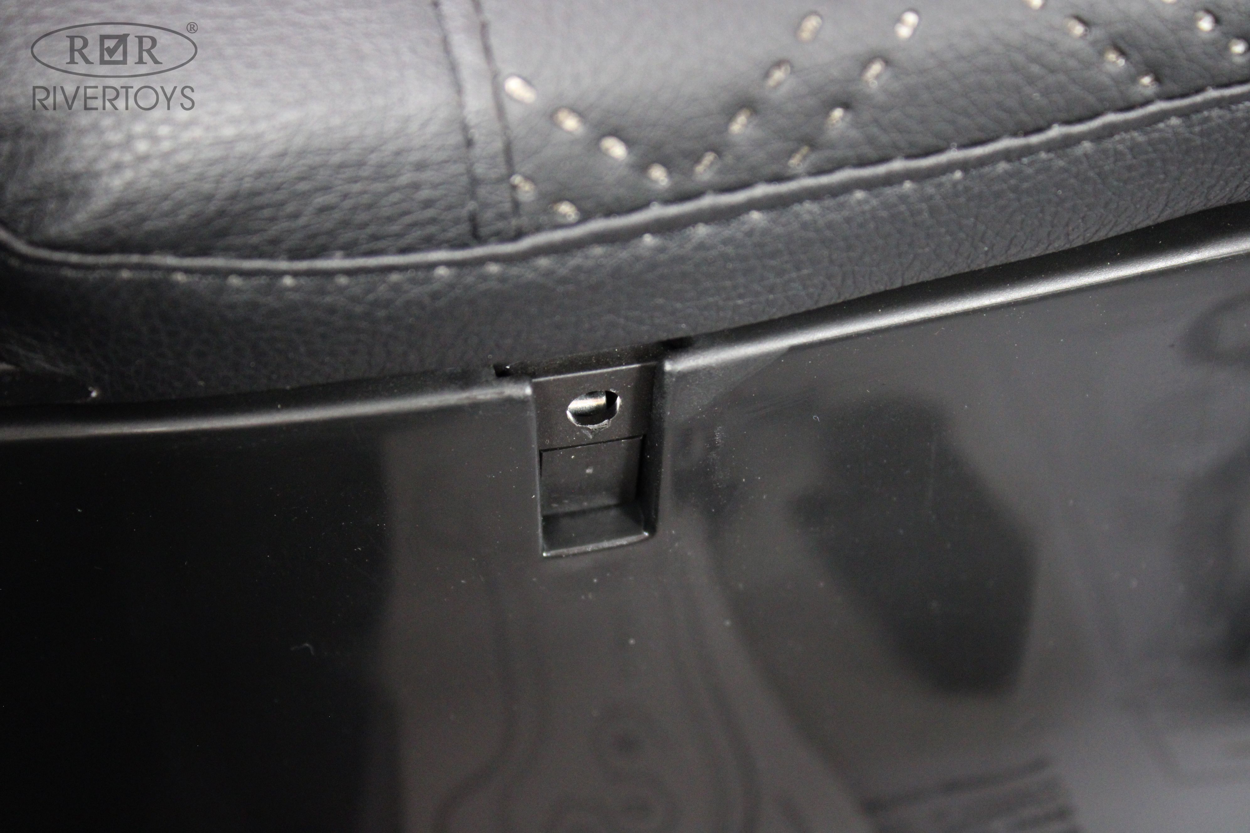 Электромобиль RIVERTOYS F888FF-ORANGE С пультом ДУ - фото 20