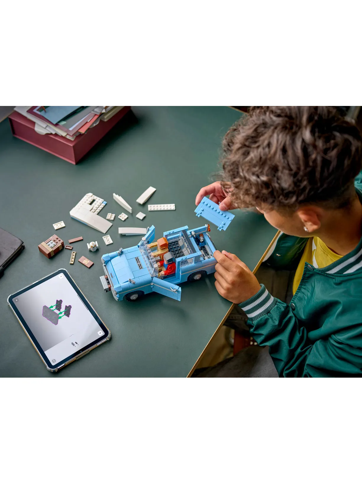 Конструктор LEGO Harry Potter Ford Anglia 868 дет. - фото 10