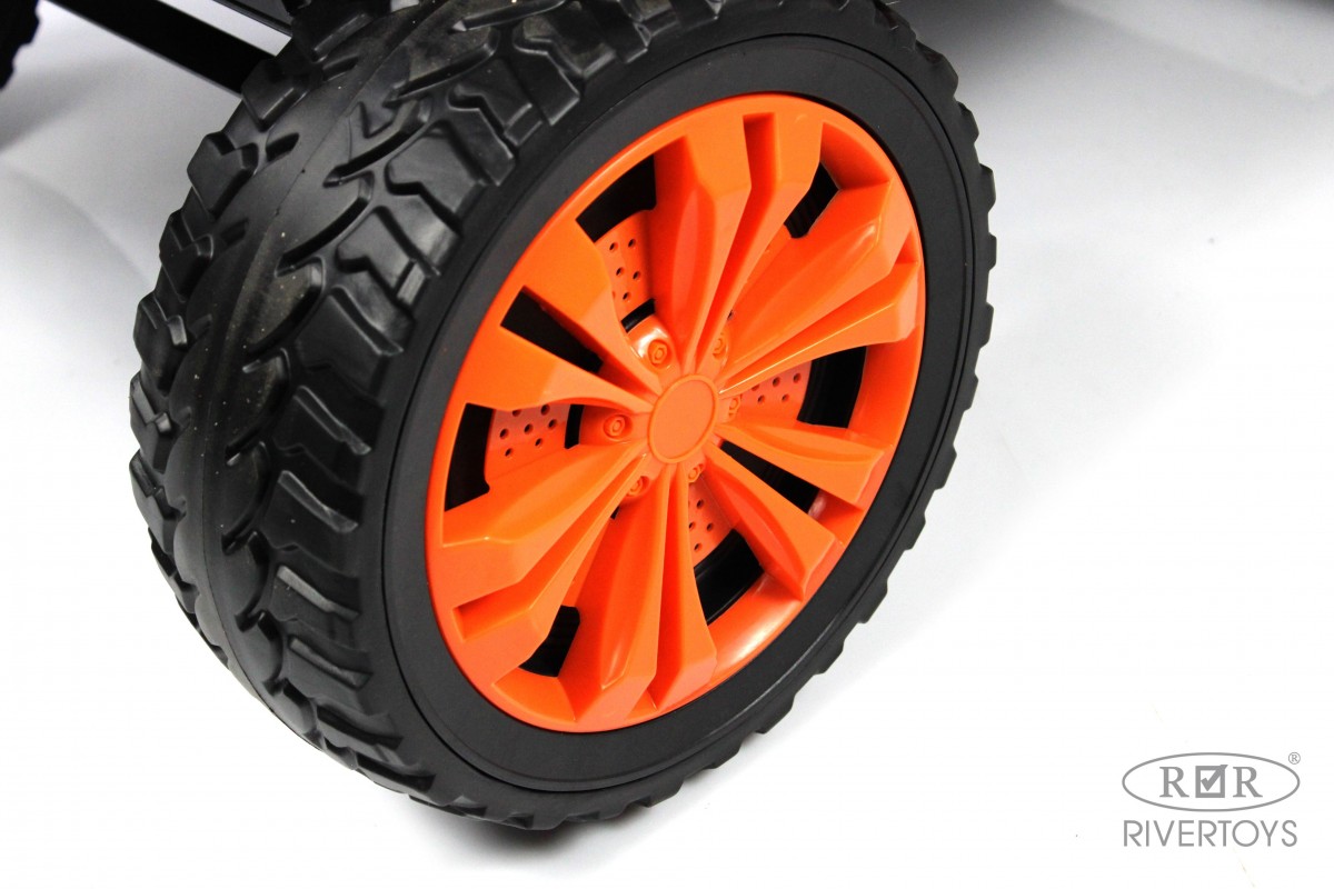 Электромобиль RIVERTOYS F888FF-A-4WD-ORANGE С пультом ДУ - фото 2