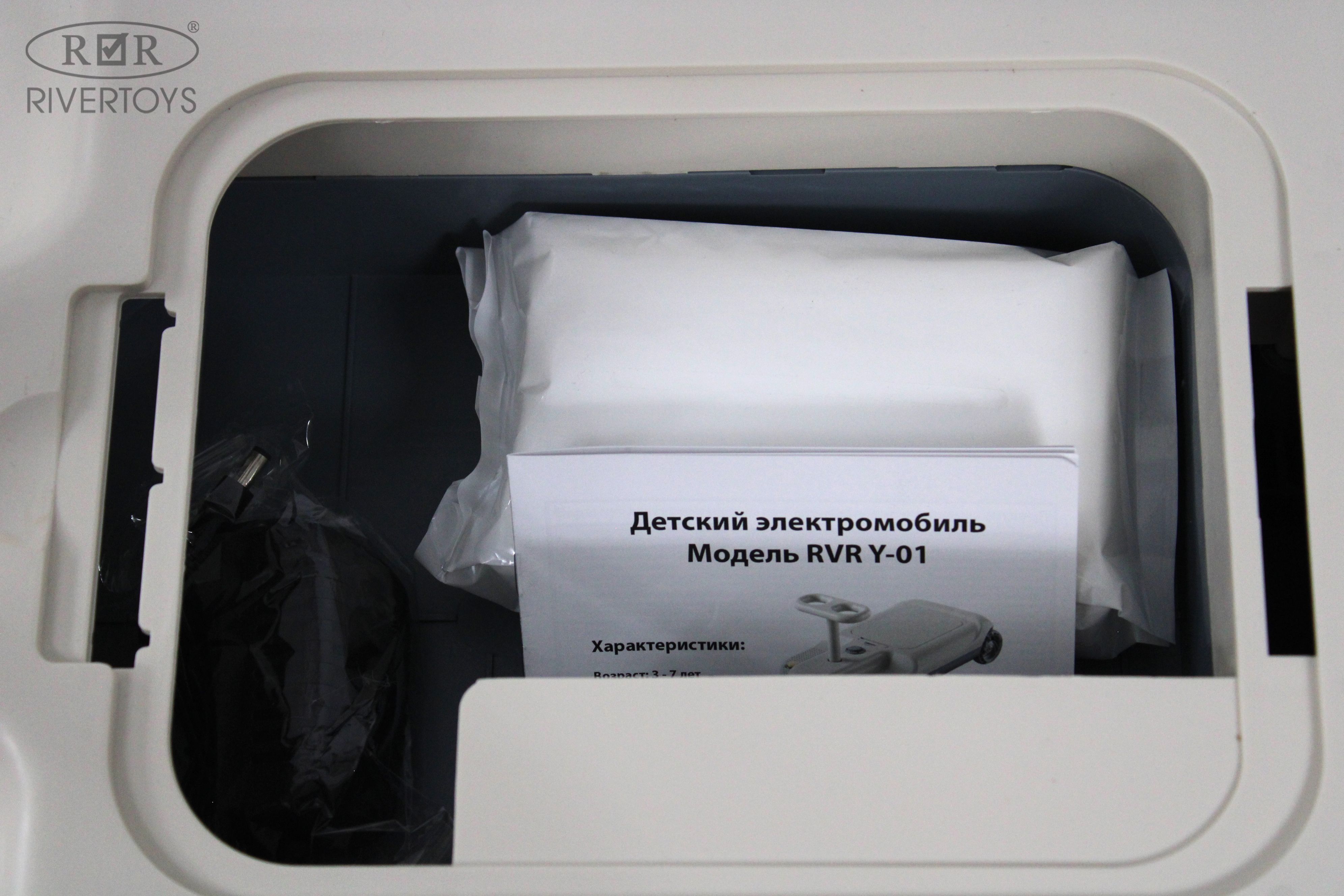 Электромобиль RIVERTOYS Y-01 BEIGE - фото 4