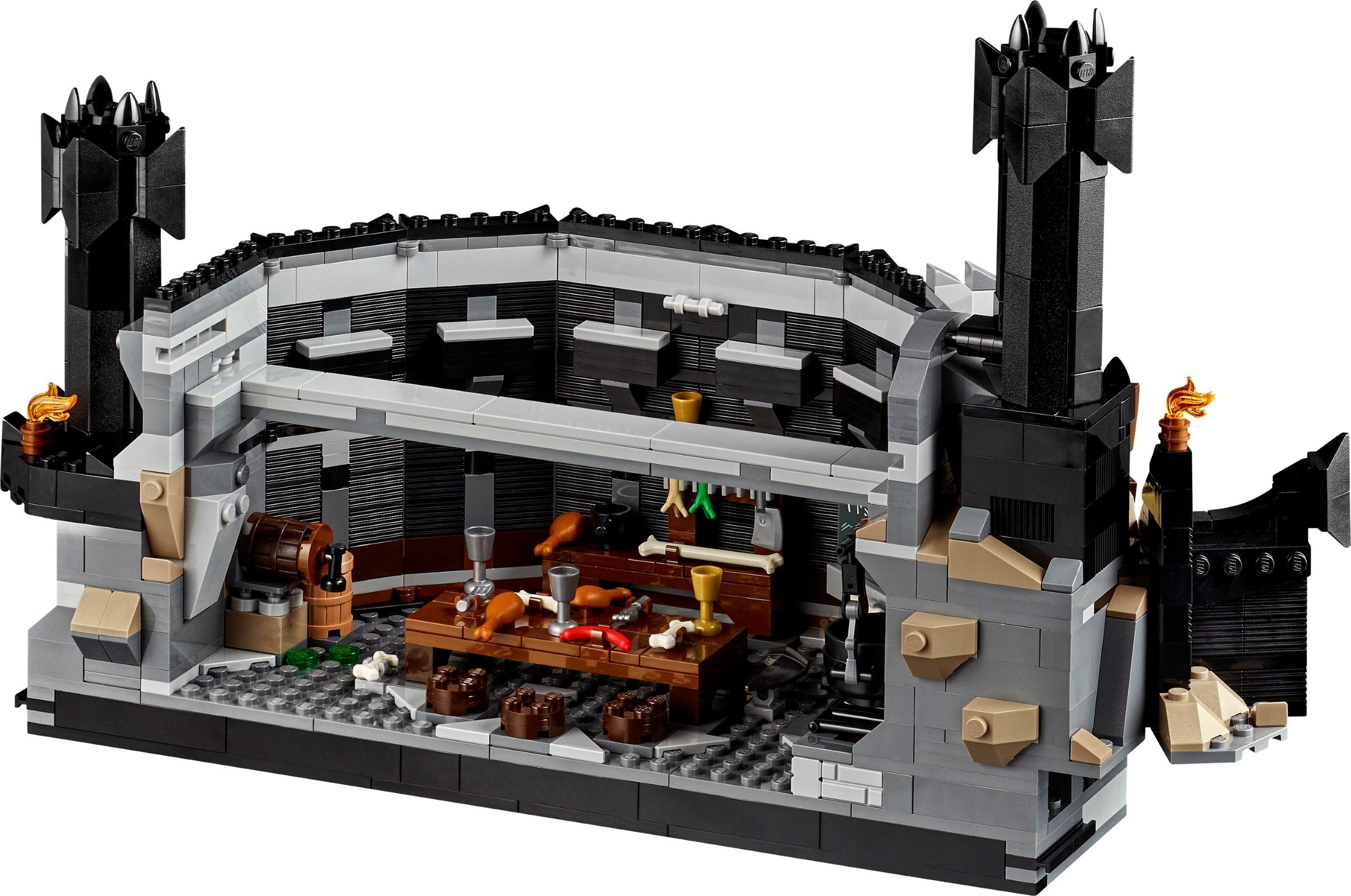 Конструктор LEGO Icons 10333 5471 дет. - фото 9