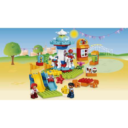 Конструктор LEGO DUPLO Семейный парк аттракционов блочный
