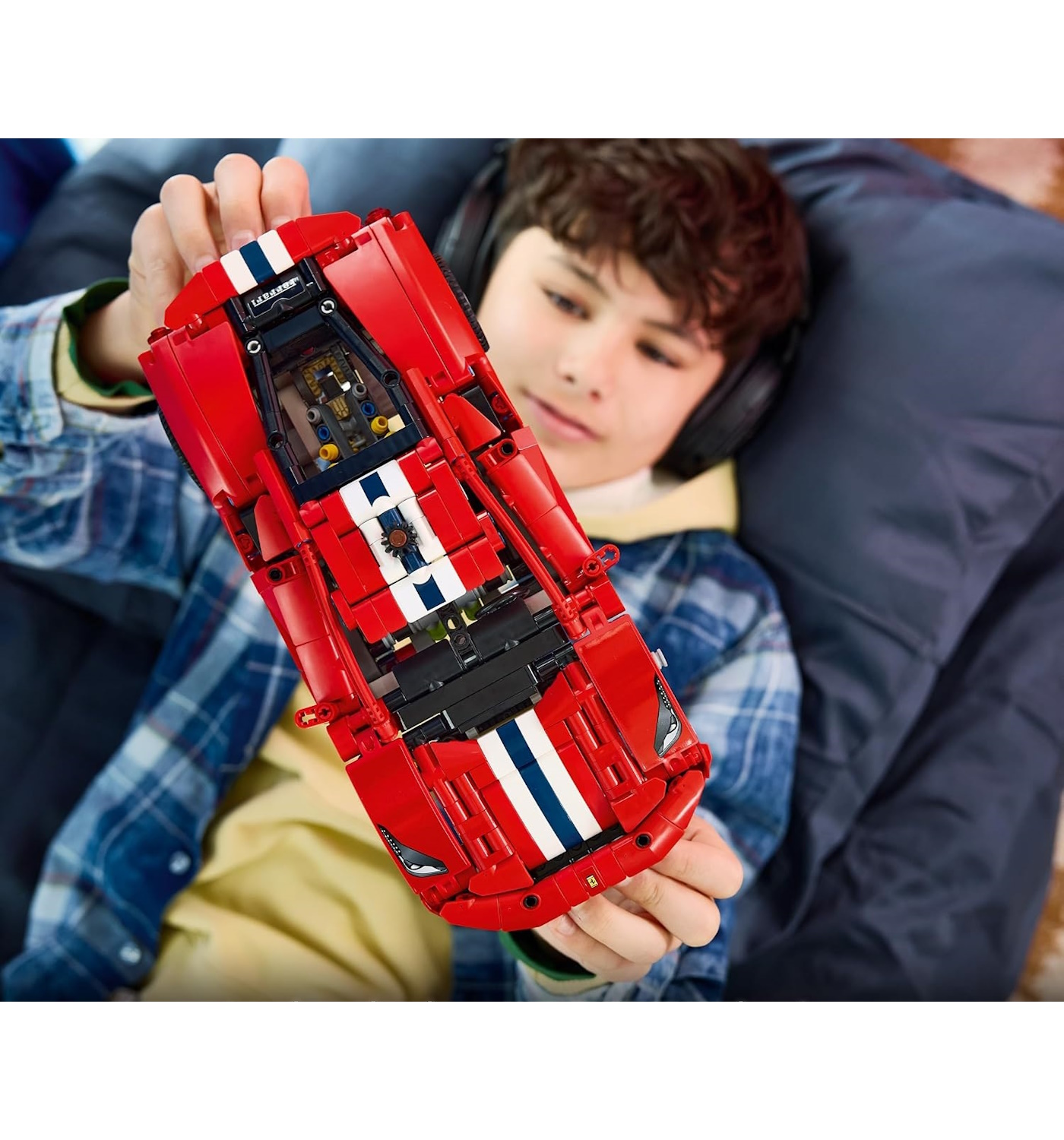 Конструктор LEGO Technic Ferrari 488 Pista 882 дет. - фото 8