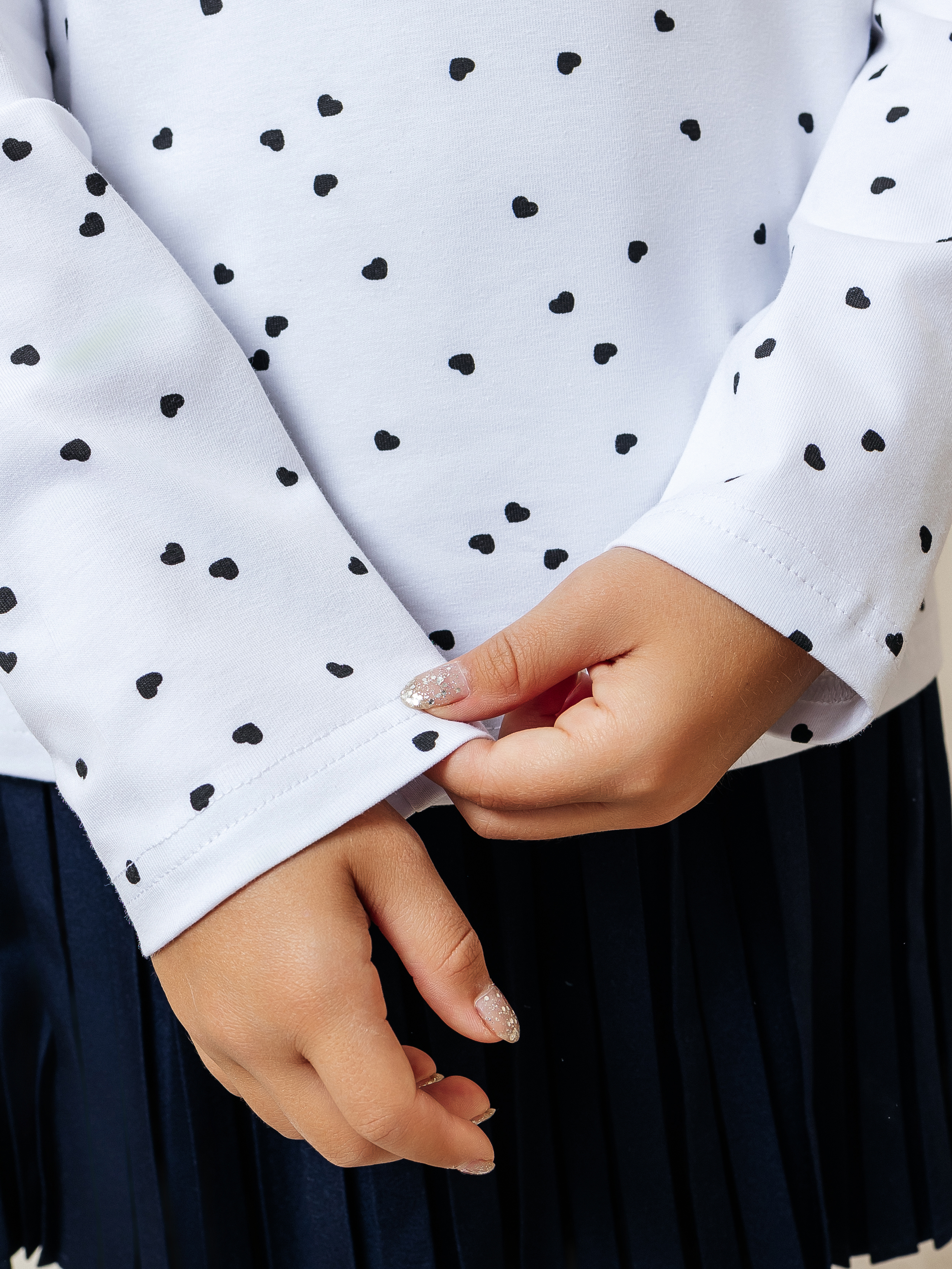 Лонгслив Селтекс Ю_ДК68 белый/сердечки мини черный - фото 4