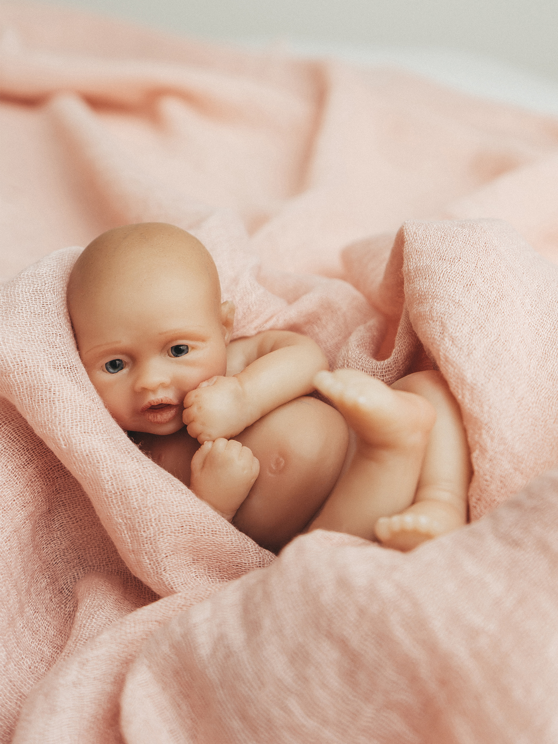 Кукла мини Magic Manufactory Magic baby Пупс реборн девочка высота 19 см 4631162180901 - фото 7