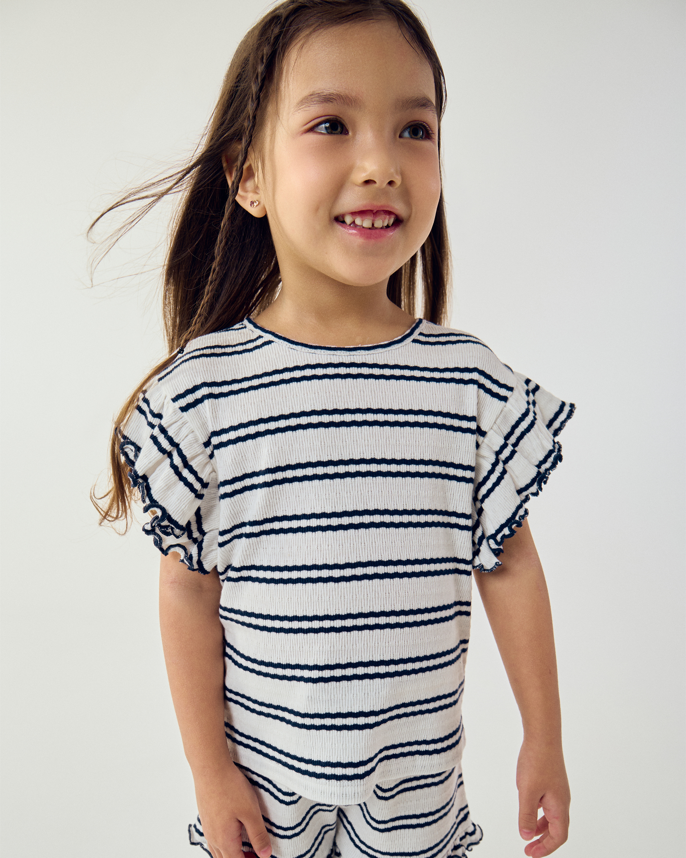 Изображение товара Футболка BabyGo 80 Полосатая хлопковая белая с капелькой на спинке Изображение товара Футболка BabyGo 80 Полосатая хлопковая белая с капелькой на спинке