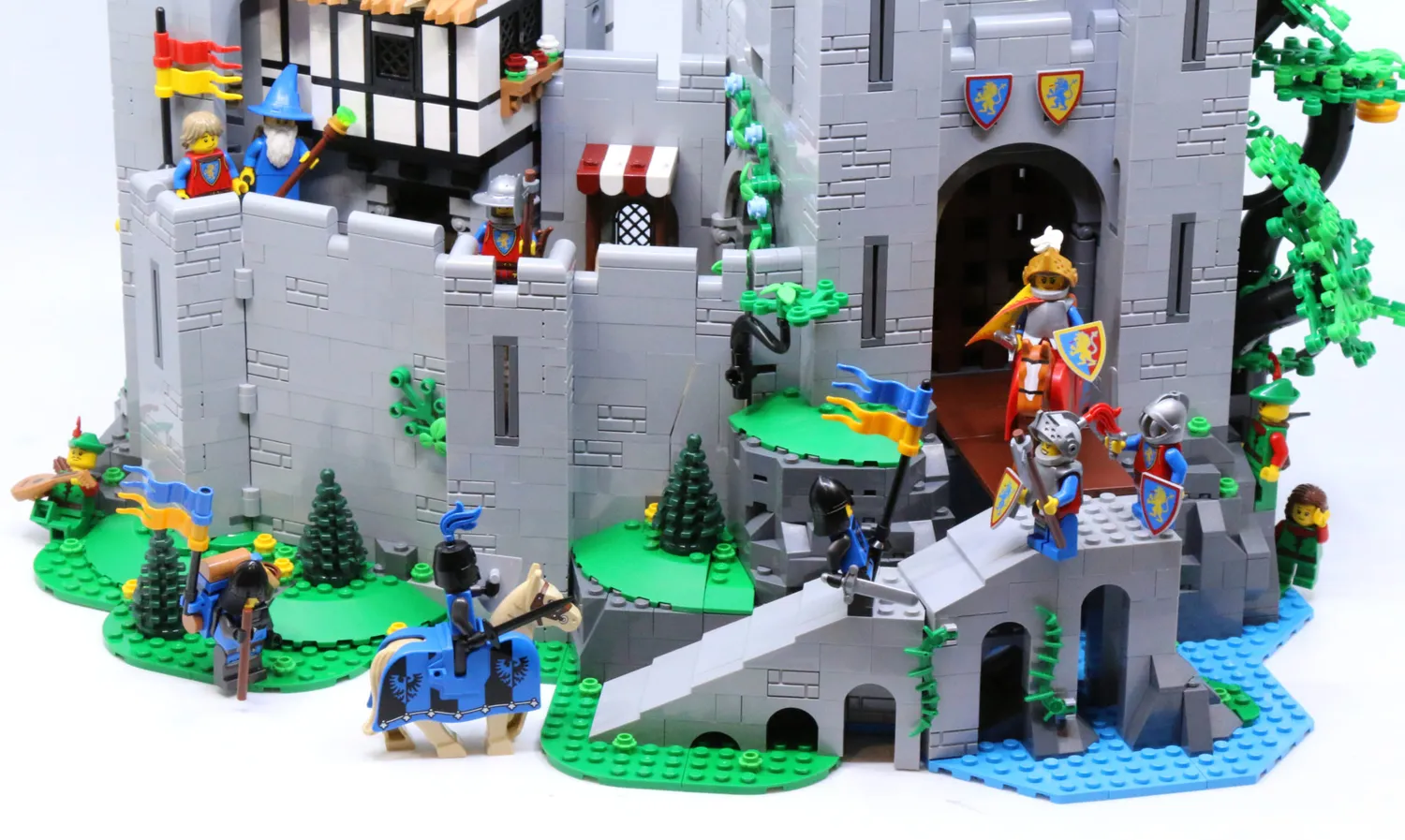 Конструктор LEGO Castle 10305 4514 дет. - фото 5