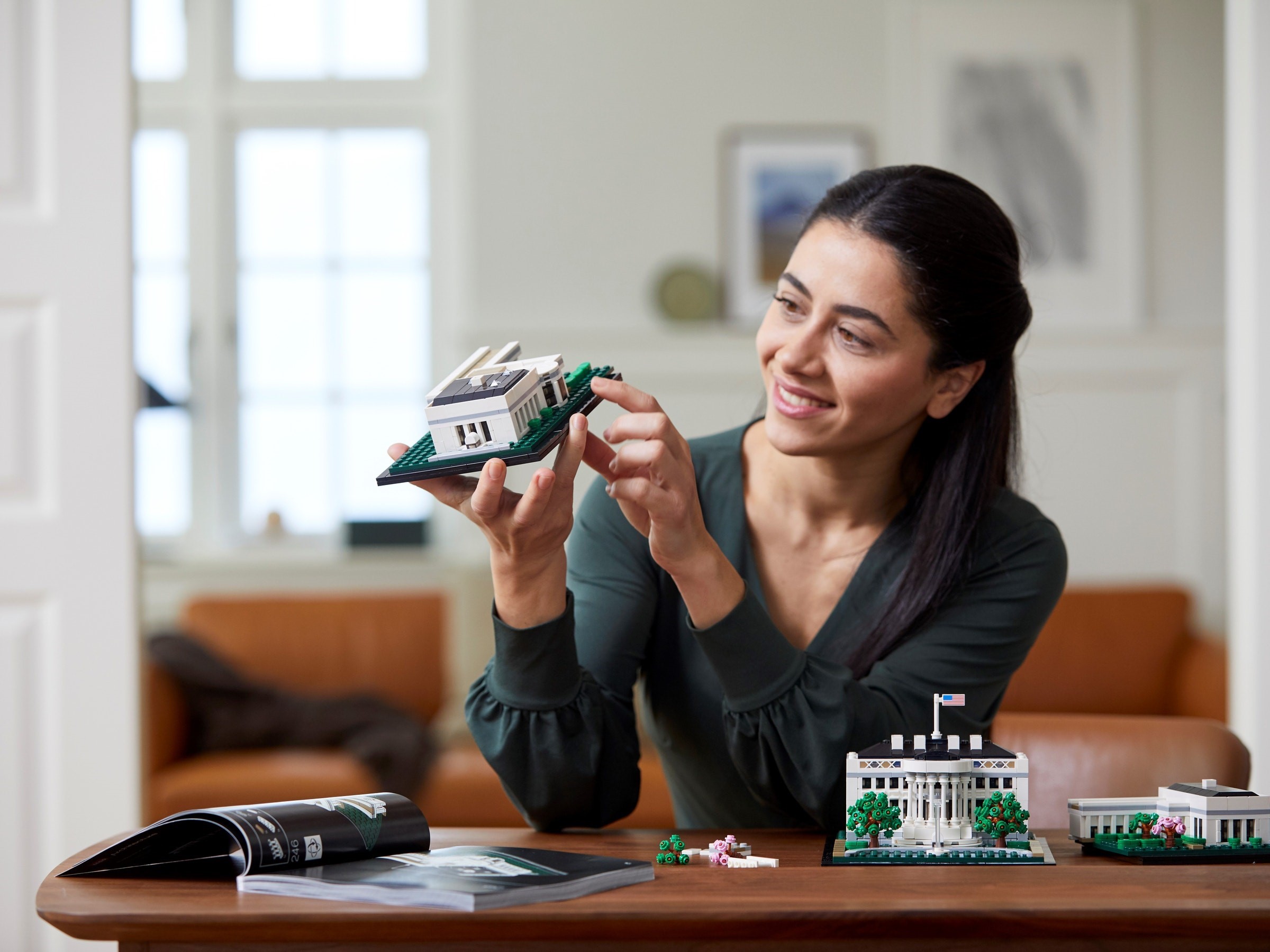 Конструктор LEGO Architecture 21054 1483 дет. - фото 12