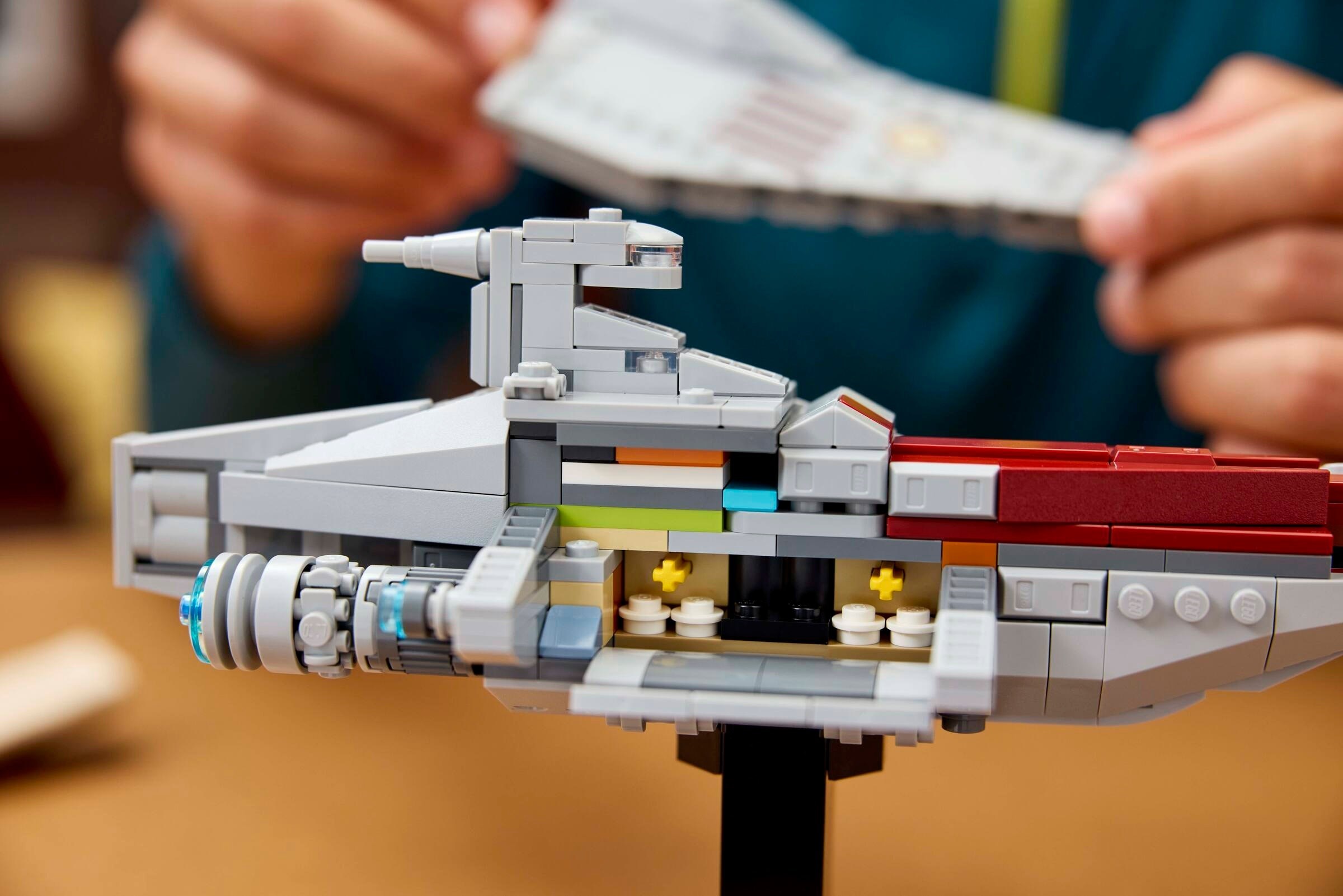 Конструктор LEGO Star Wars Штурмовой корабль 75404 450 дет. - фото 7
