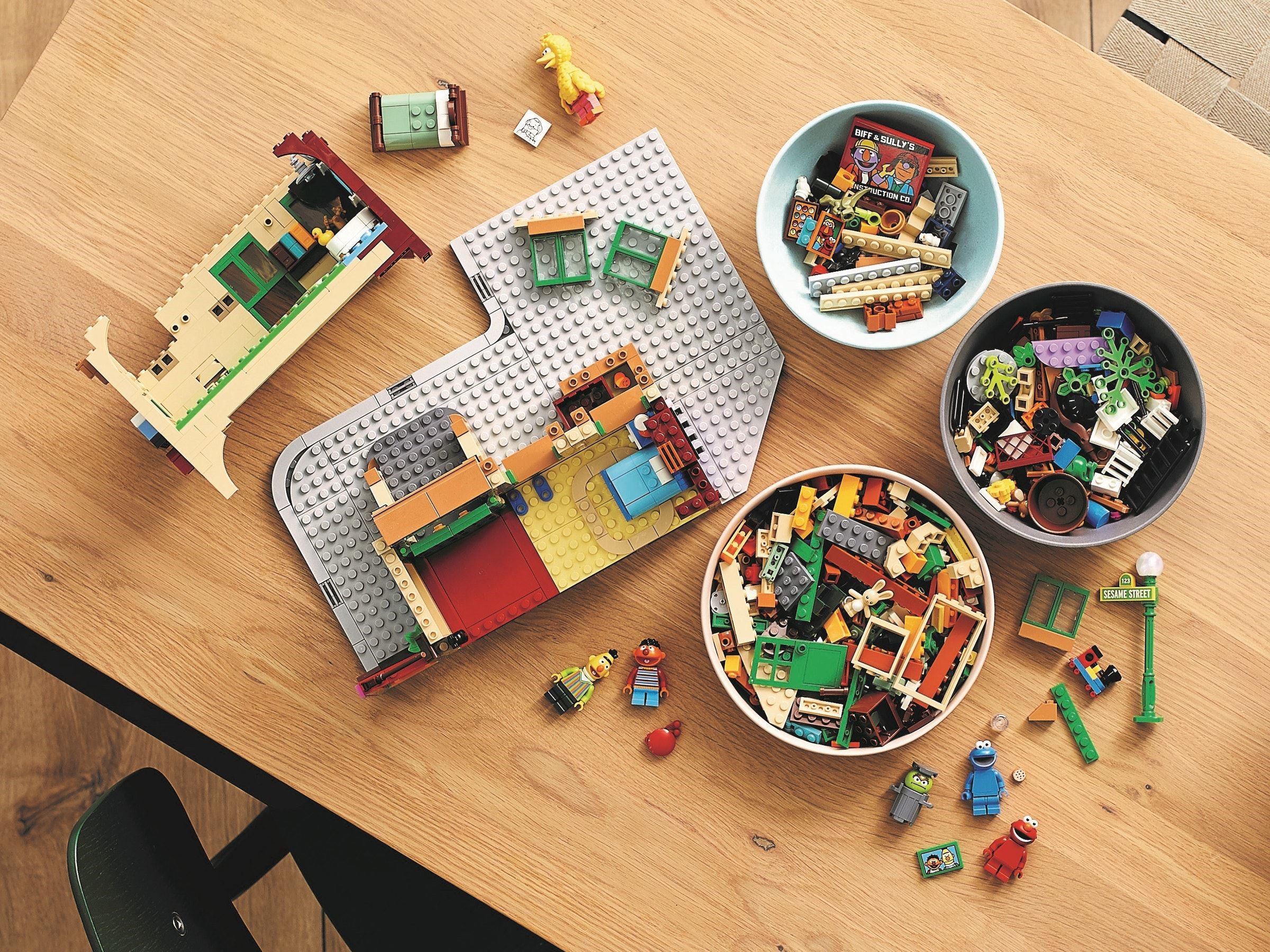 Конструктор LEGO Ideas 21324 1367 дет. - фото 13