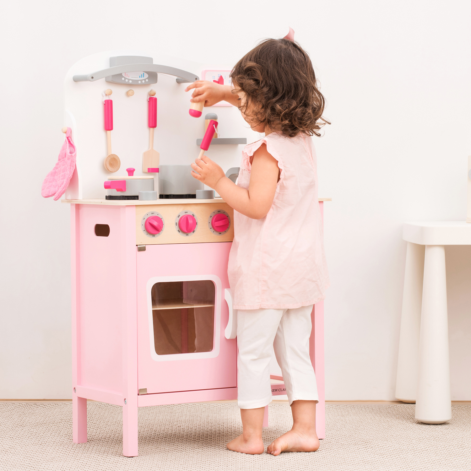 Игрушечная кухня New Classic Toys - фото 6