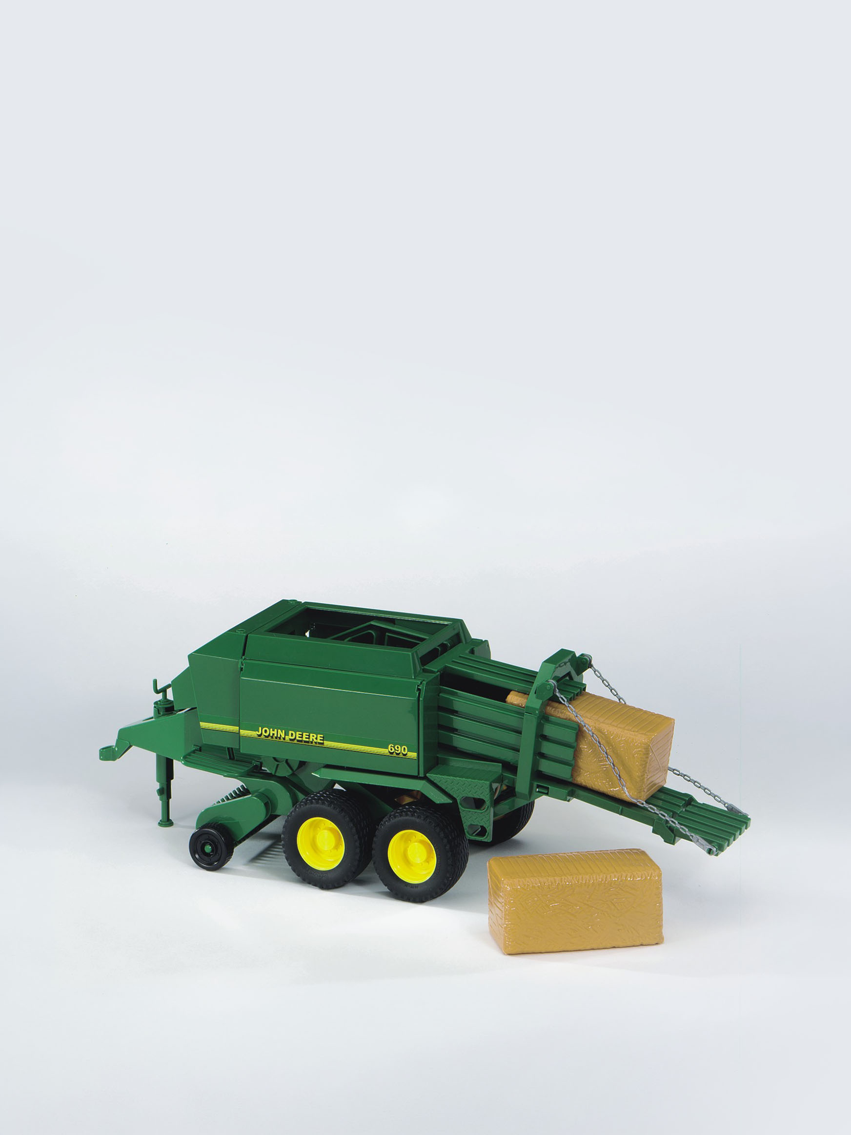 Прицеп Bruder John Deere для комбикормов 1:16 02-017 - фото 1