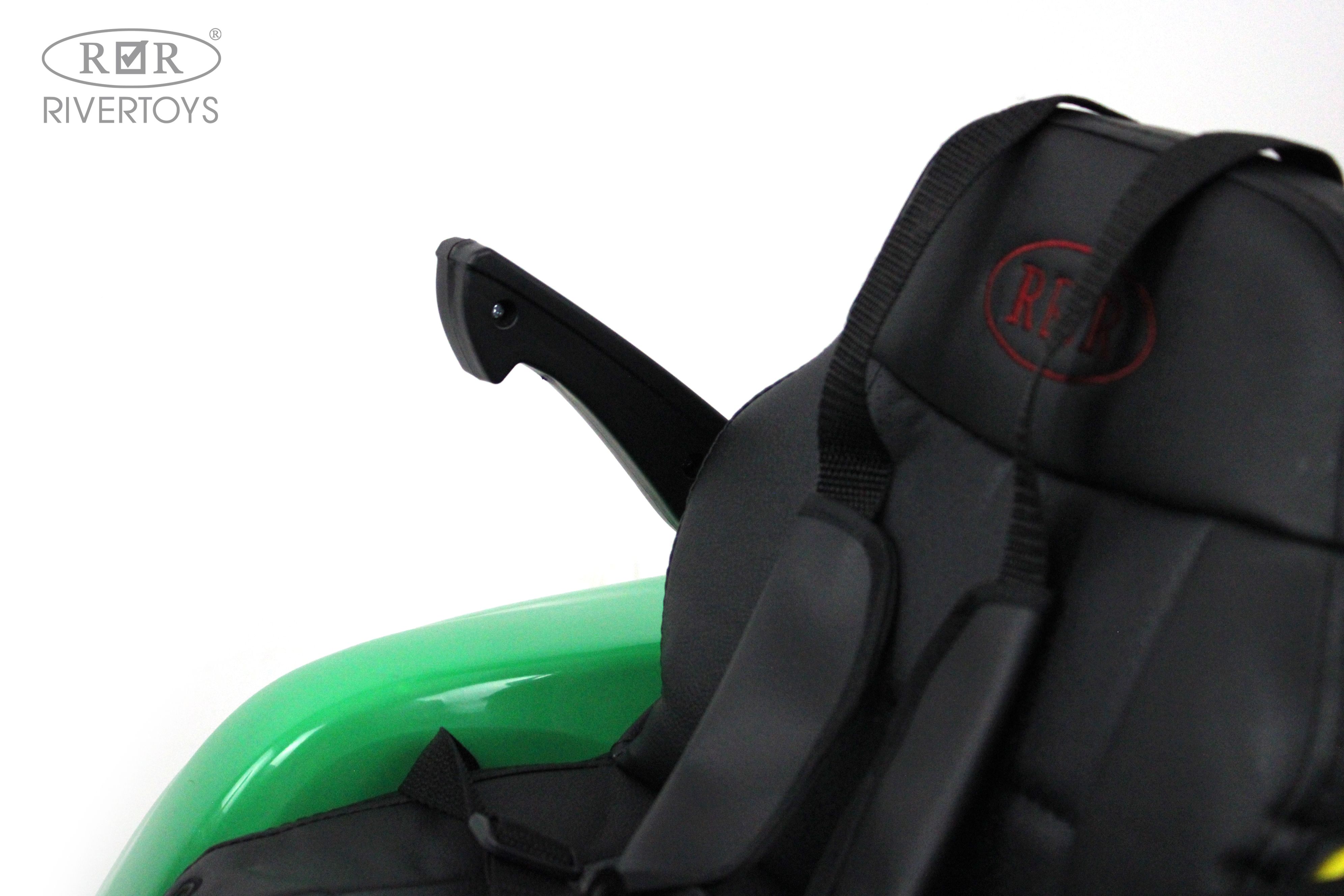 Электромобиль RIVERTOYS O555OO-GREEN С пультом ДУ - фото 17