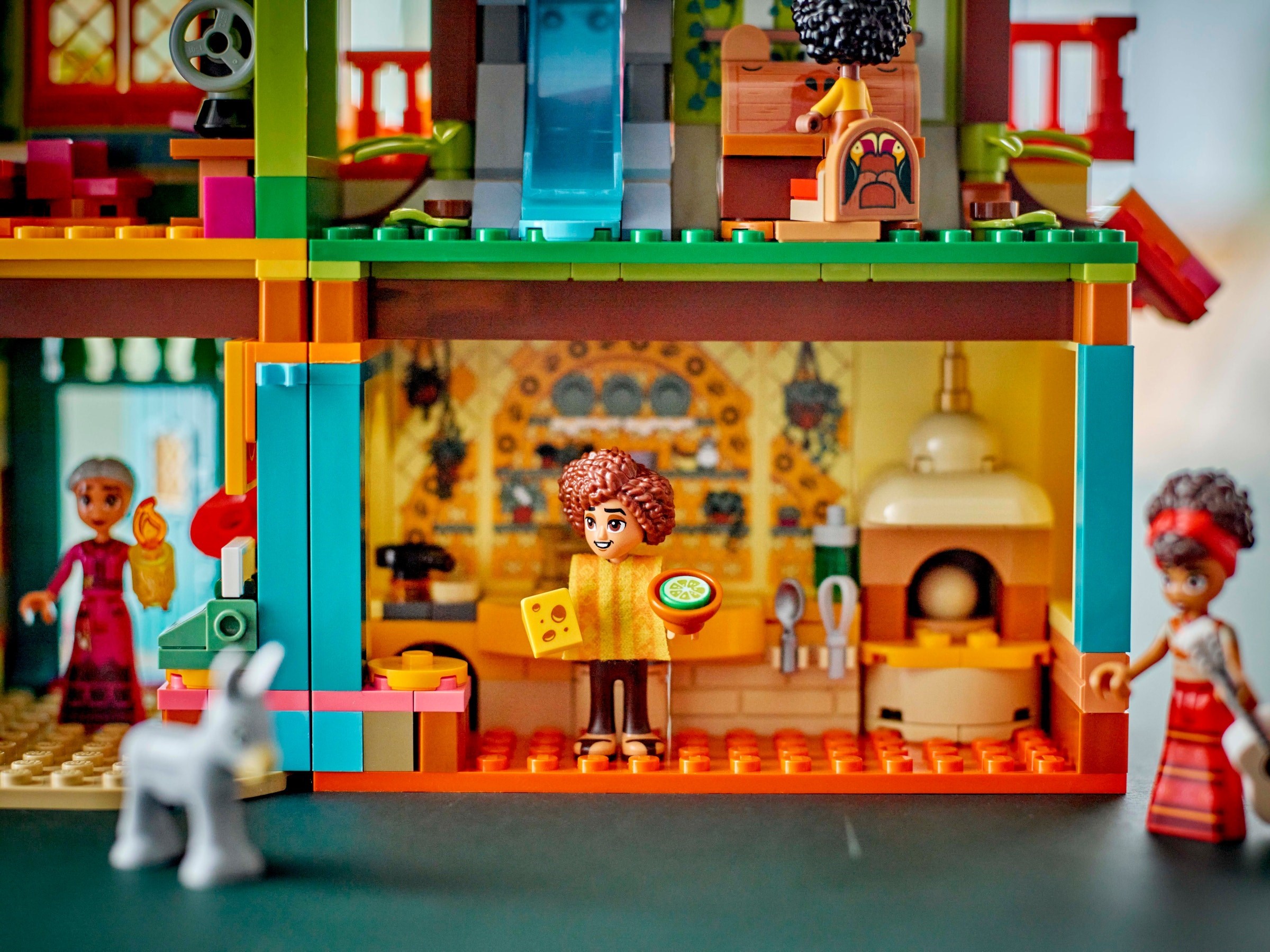 Конструктор LEGO Disney 43245 1560 дет. - фото 10