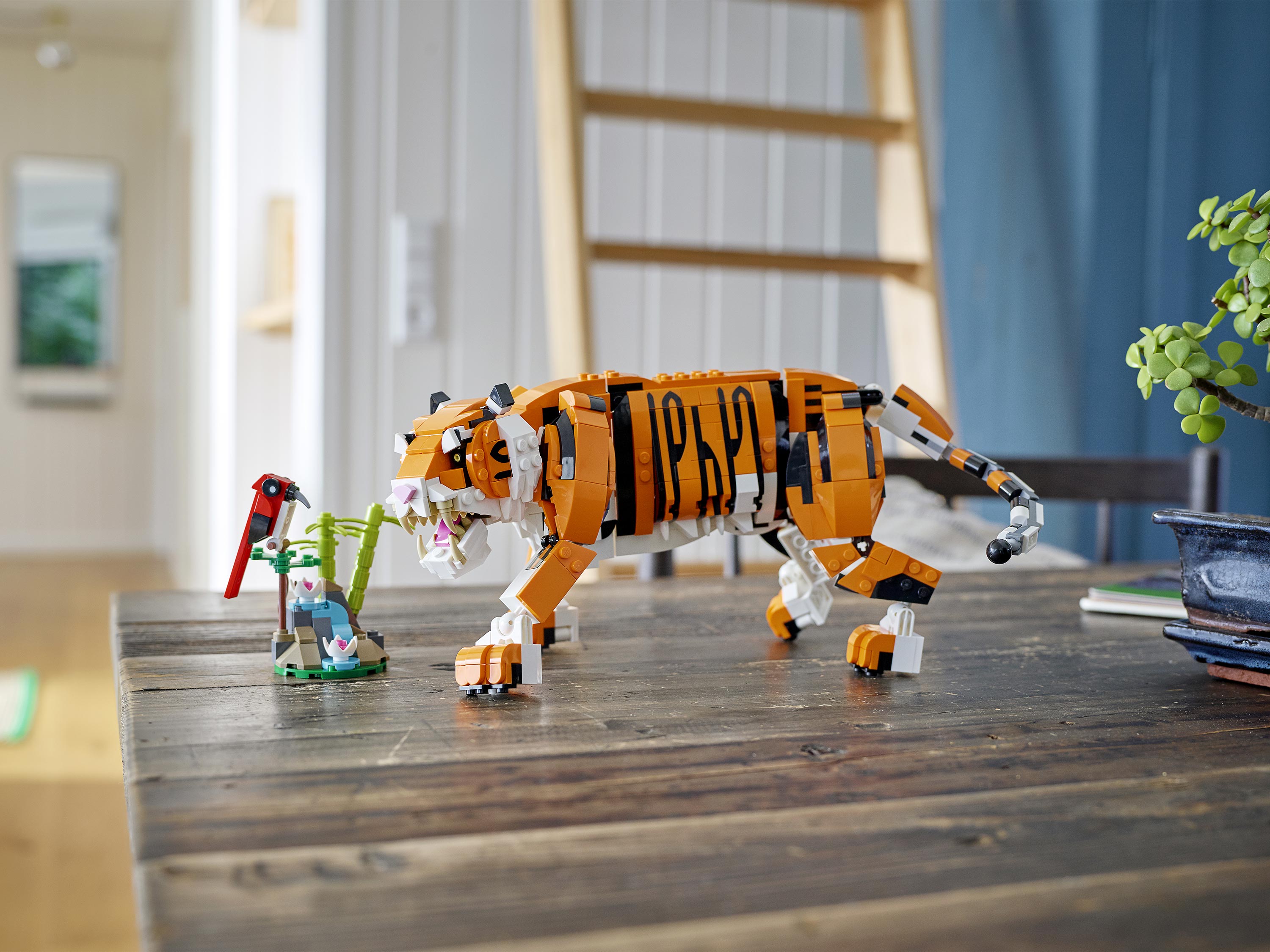 Конструктор LEGO Creator Величественный тигр 755 дет. - фото 5