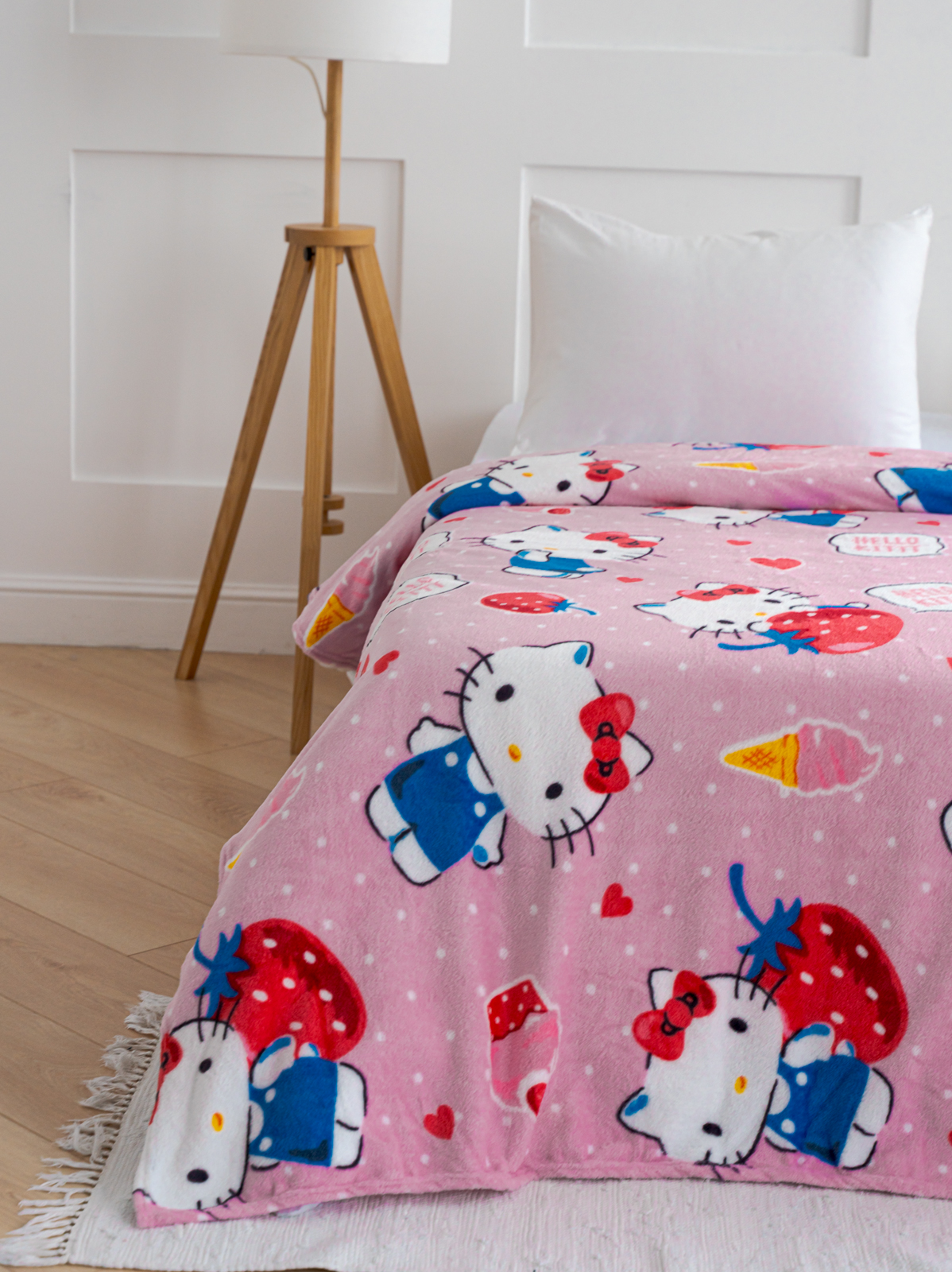 Плед детский Павлинка Аэро Софт Hello Kitty Клубнички р. 150*200 - фото 5