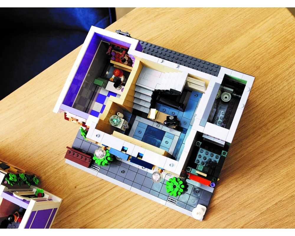Конструктор LEGO Creator Expert 10278 2903 дет. - фото 29