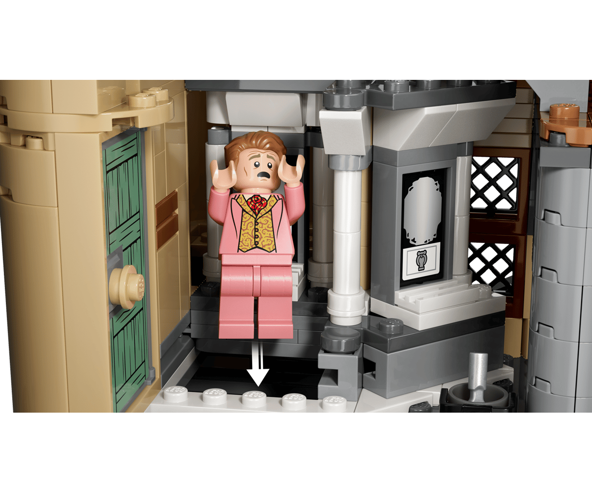 Конструктор LEGO Harry Potter Хогвартс Восточное крыло 2164 дет. - фото 6