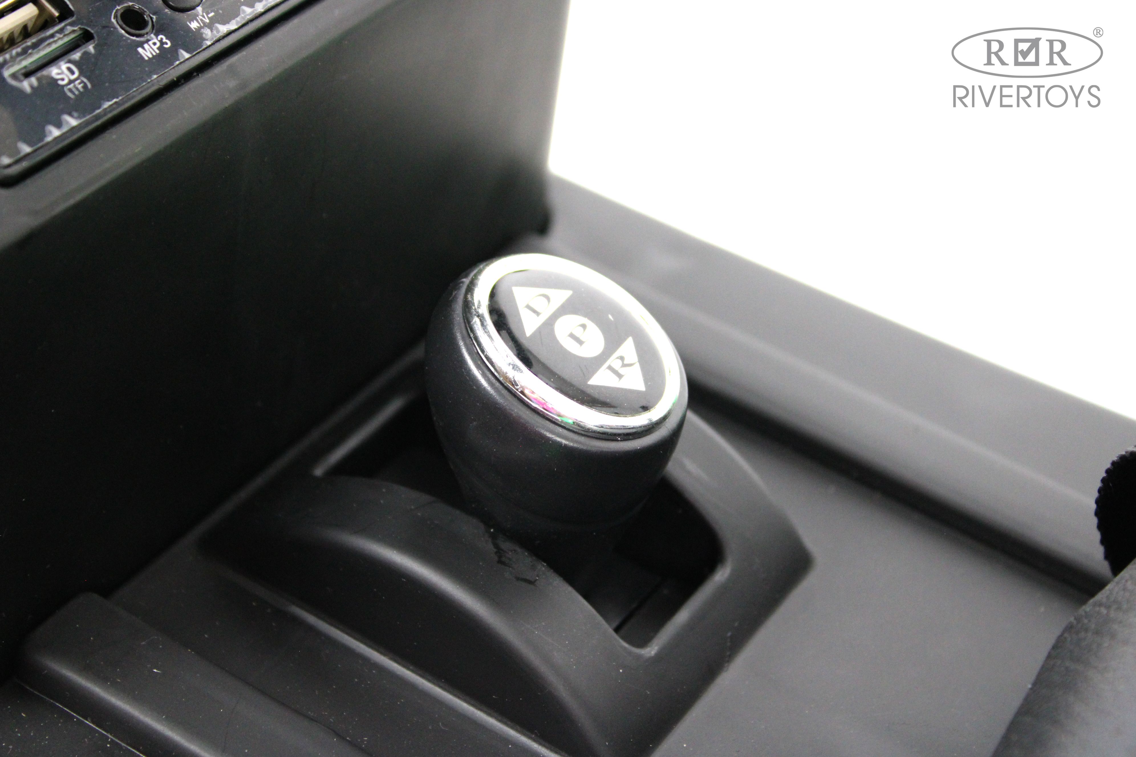 Электромобиль RIVERTOYS O555OO-GREEN С пультом ДУ - фото 19