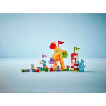 Конструктор LEGO DUPLO Ярмарка блочный