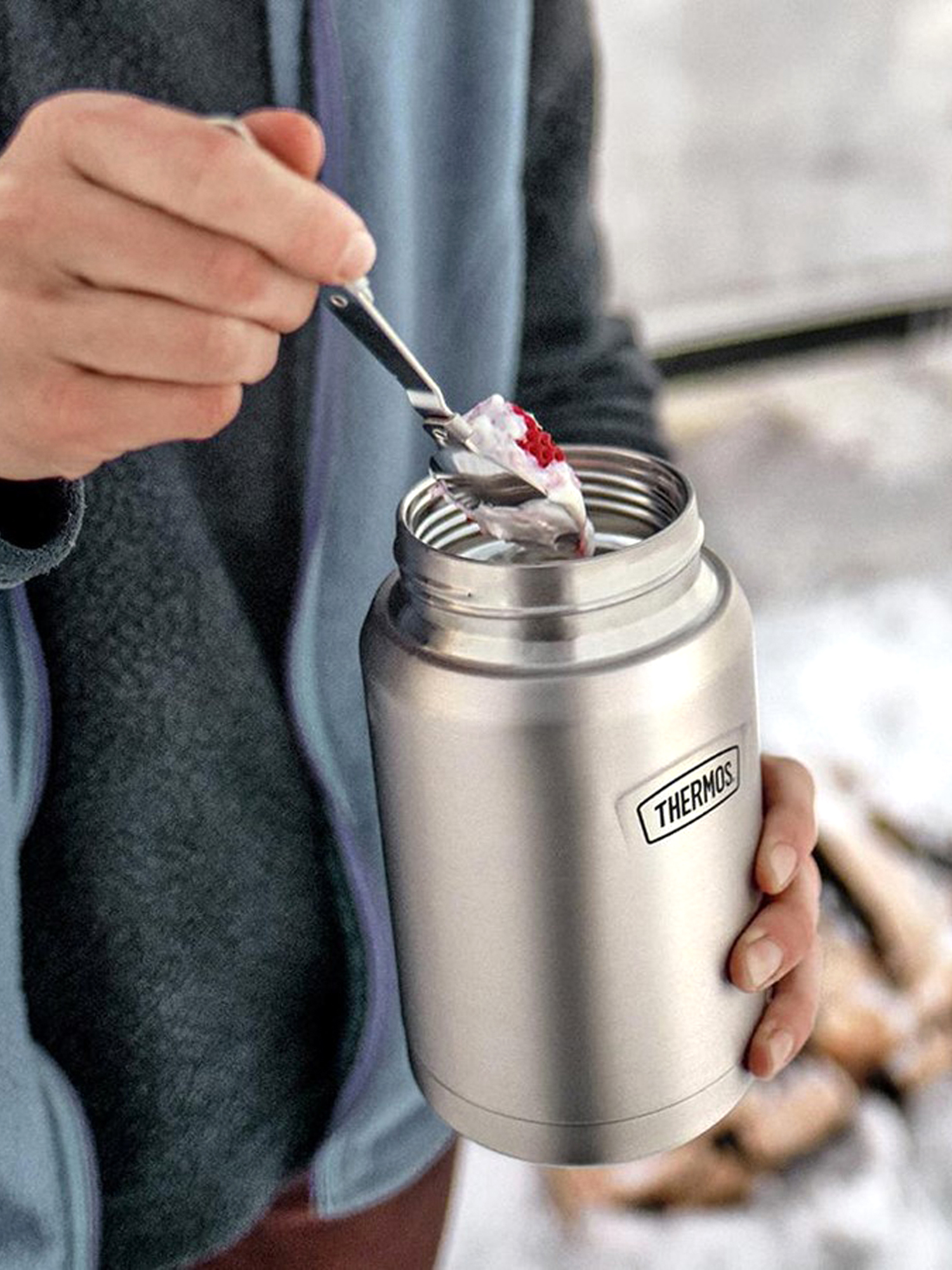 Термос для еды супа 710 мл с ложкой THERMOS ICON-301 стальной – нержавеющая сталь герметичный тепло/холод 14/24 часа - фото 18