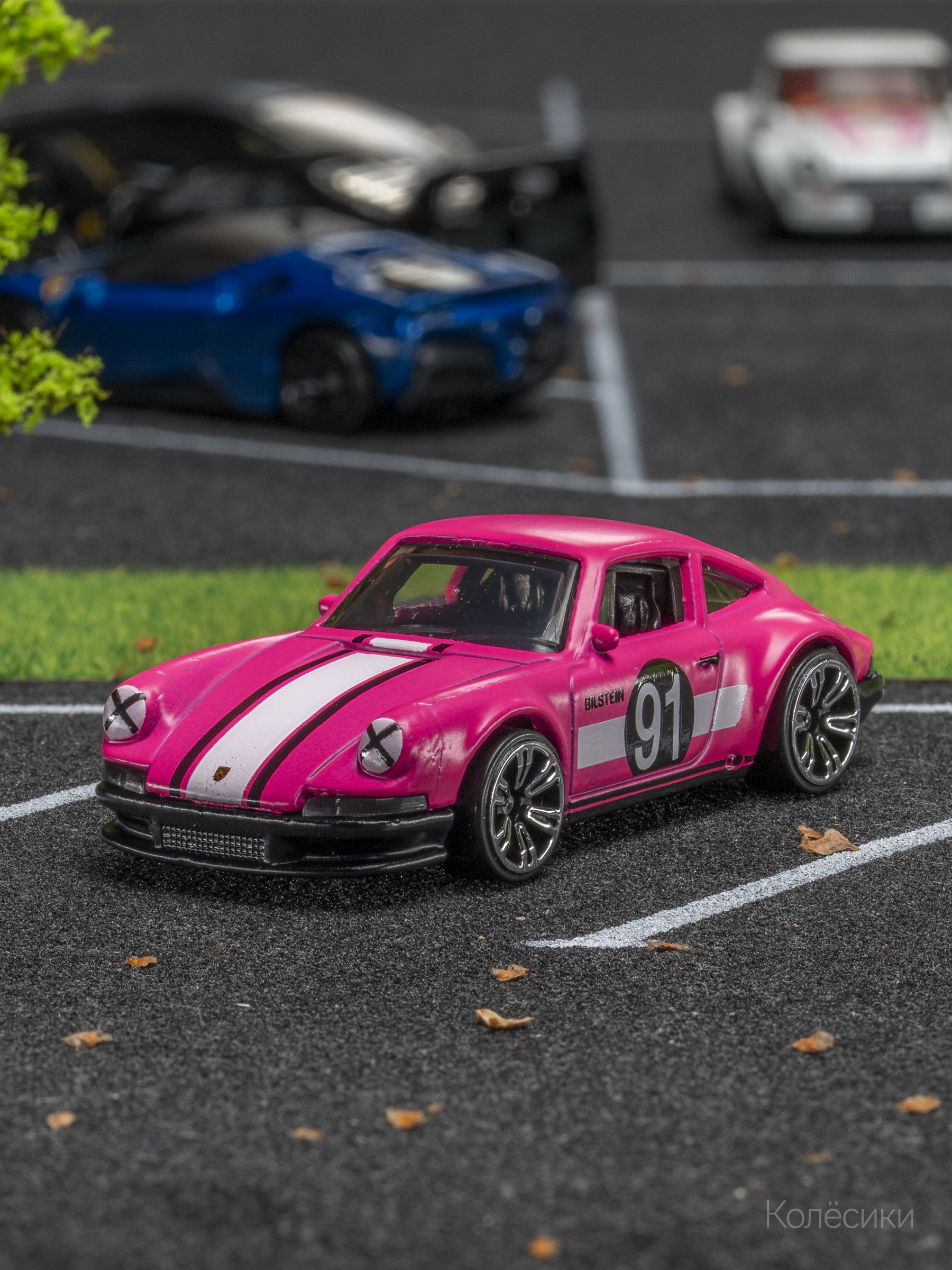Автомобиль Hot Wheels Porsche 911 1:64 HLH72-JKY00 - фото 2