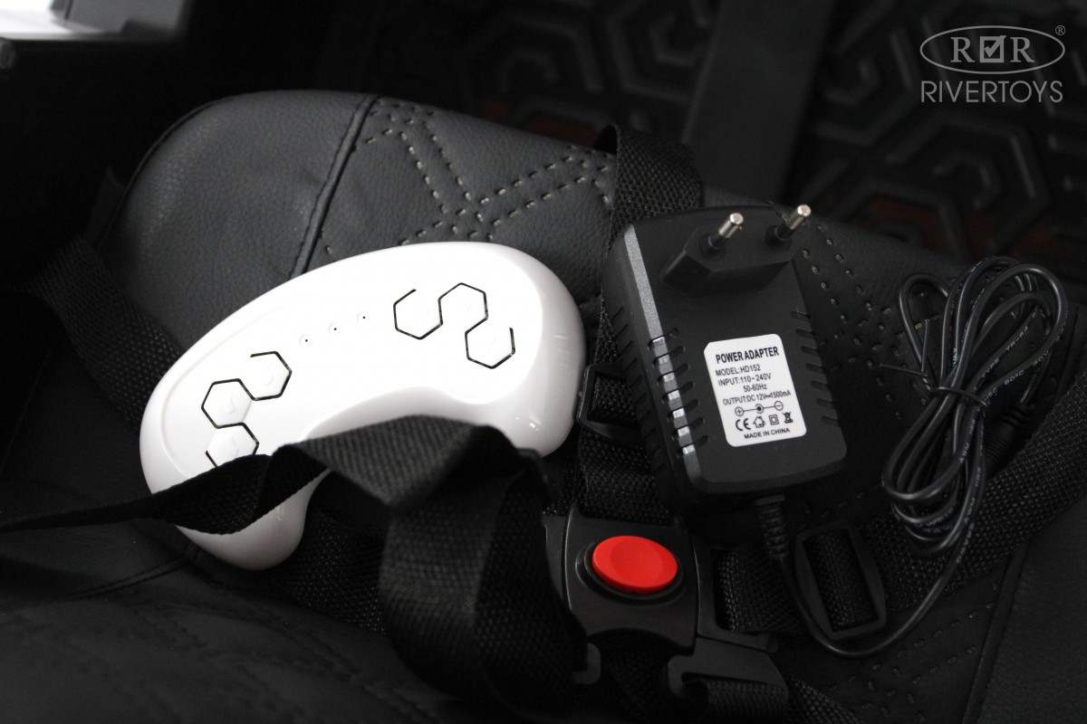 Электромобиль RIVERTOYS F888FF-4WD-RED С пультом ДУ - фото 5