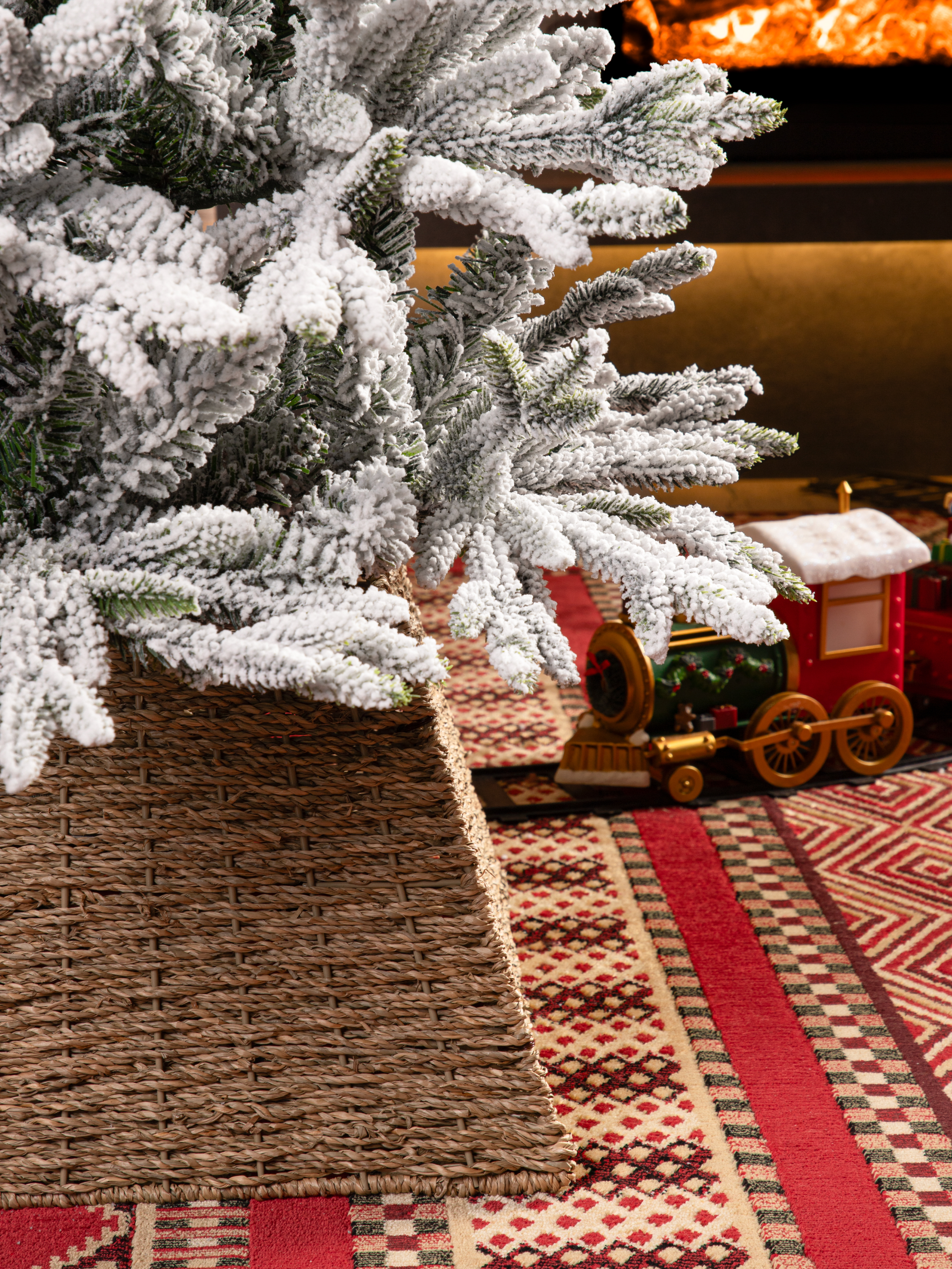 Ель домашняя заснеженная Поезд Ёлок 180 см. - фото 4