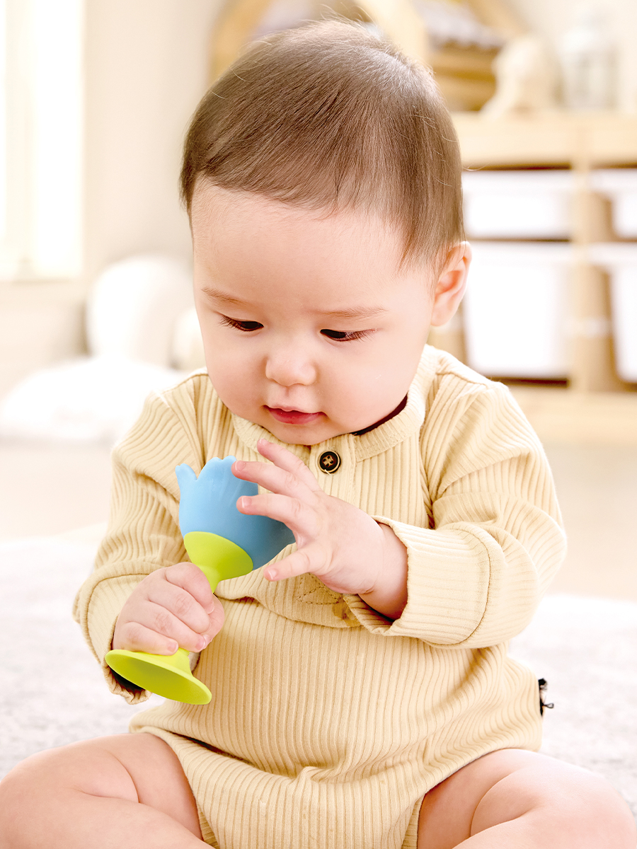 Игрушка Hape погремушка Голубой цветок - фото 4