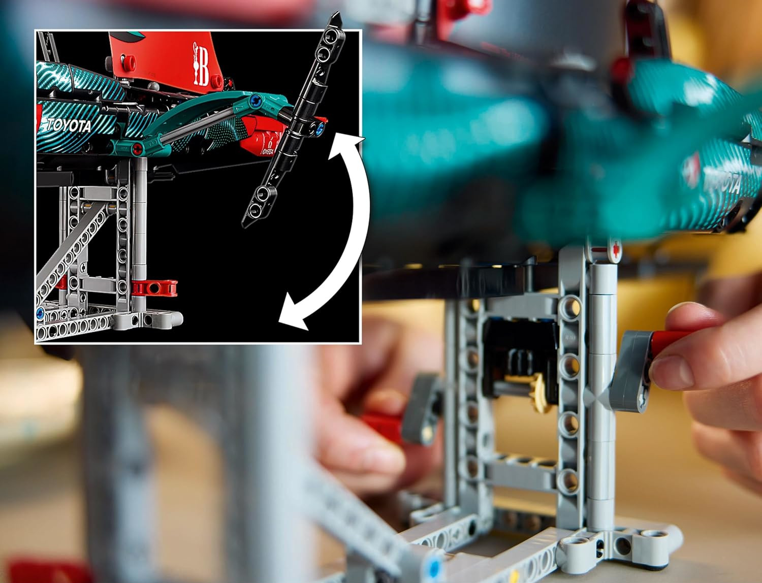 Конструктор LEGO Technic Emirates Team New Zealand 962 дет. - фото 9