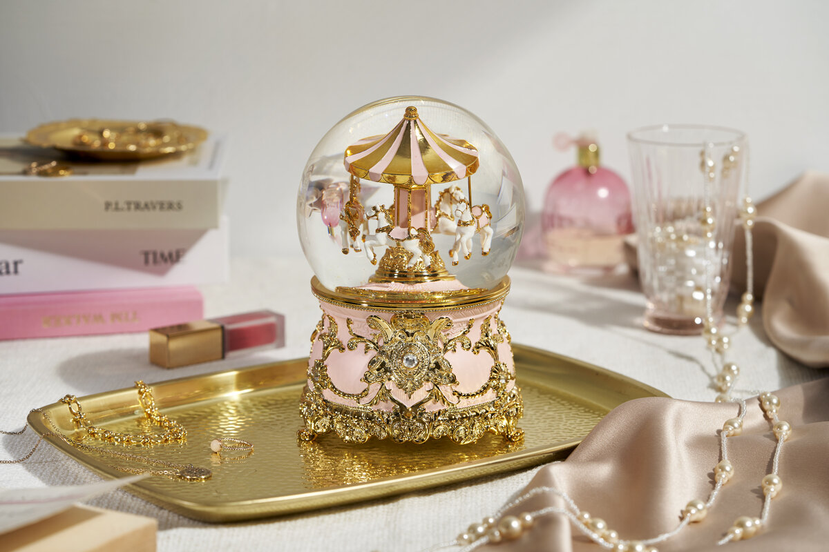 Стеклянный снежный шар Glassglobe Розовая карусель - фото 7