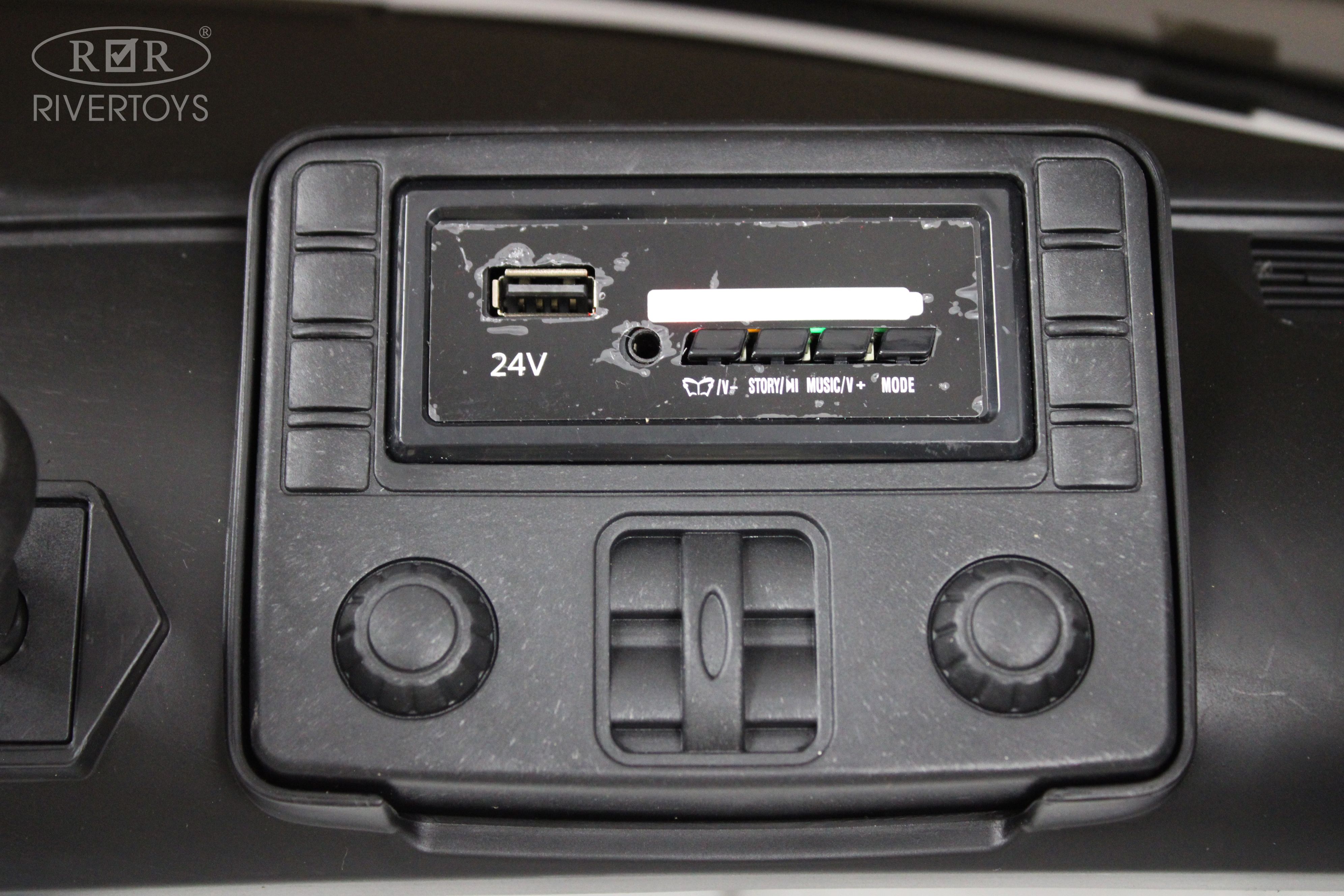 Электромобиль RIVERTOYS A111MP-WHITE С пультом ДУ - фото 10