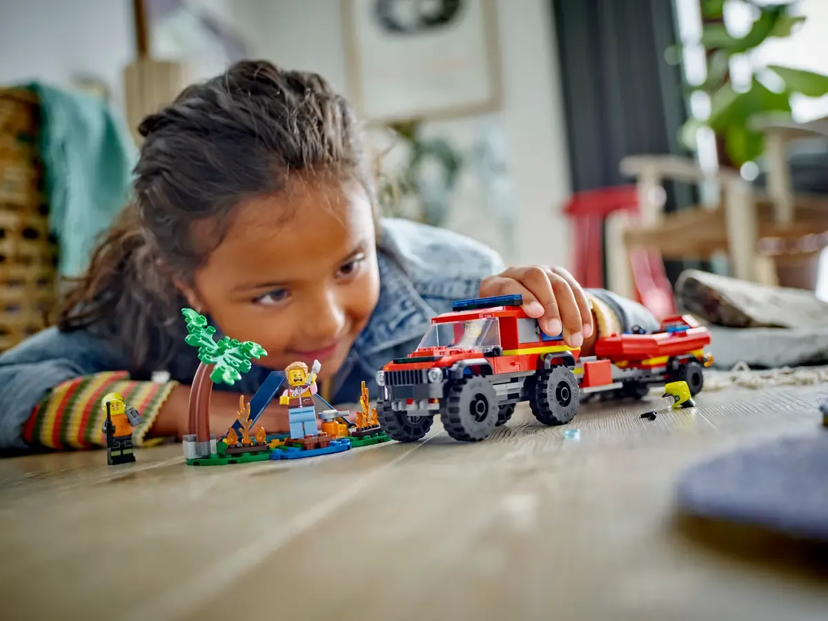 Конструктор LEGO City 60412 301 дет. - фото 7