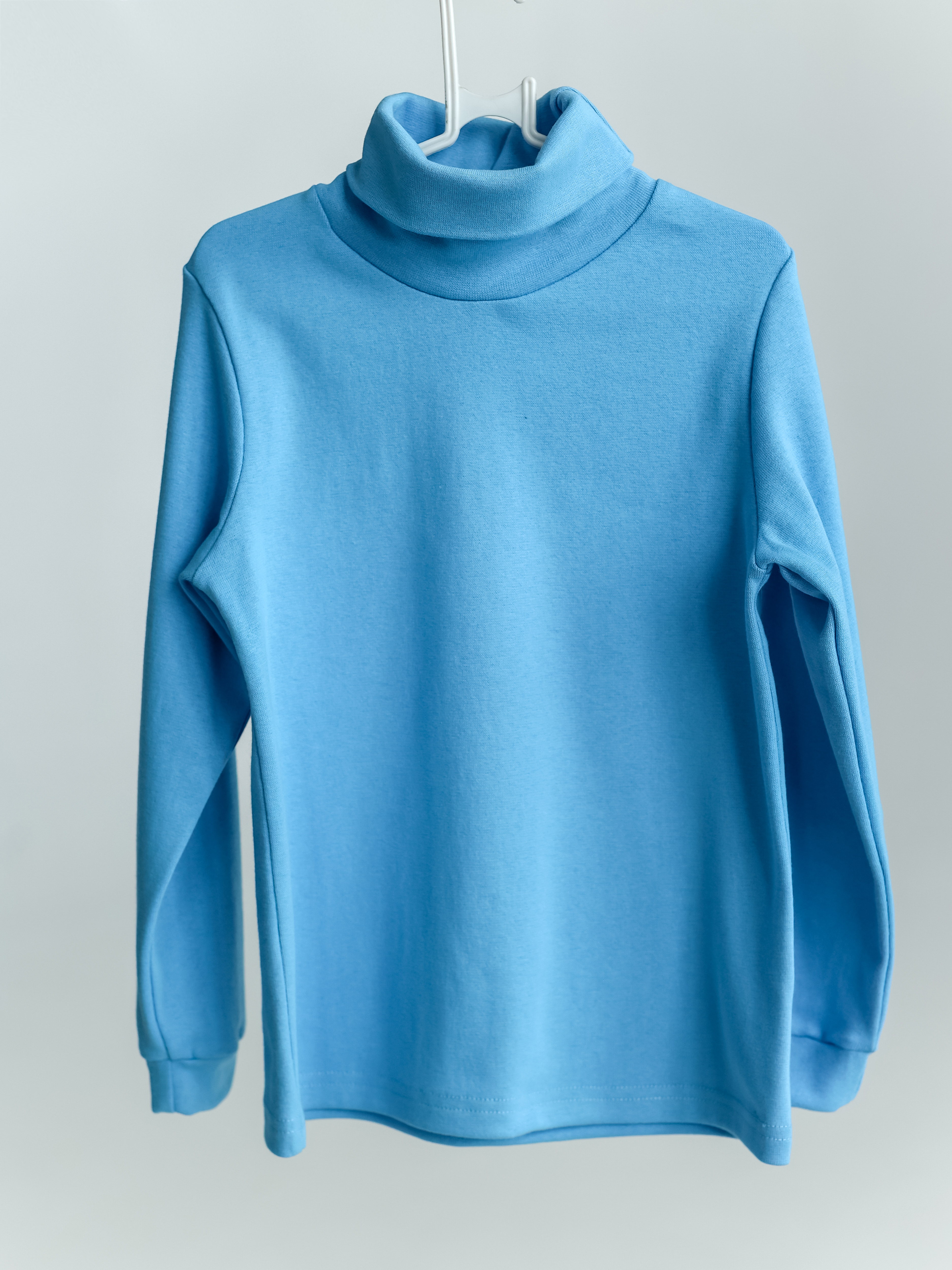 Изображение товара Детская голубая водолазка UNIK модель 110 для мальчика - повседневная и праздничная одежда