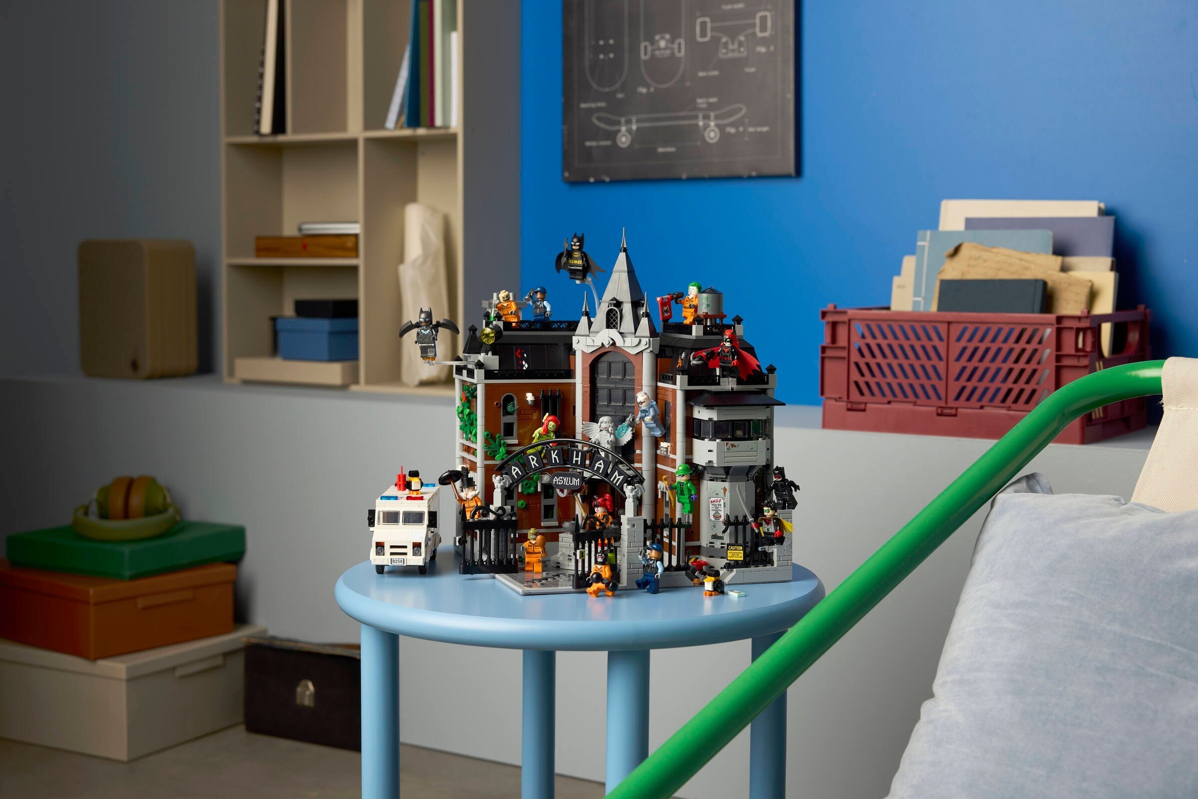 Конструктор LEGO DC Super Heroes 76300 2953 дет. - фото 8