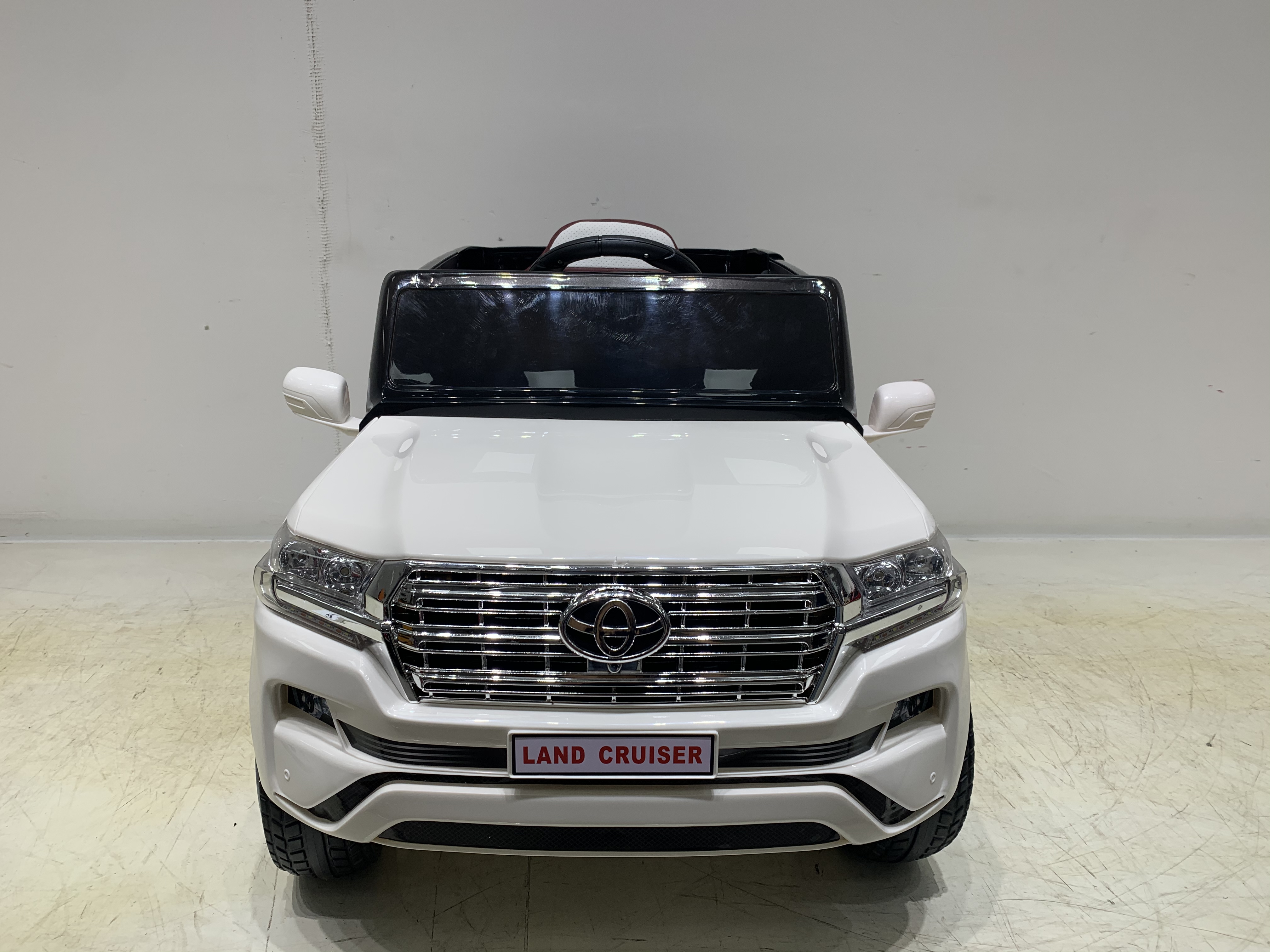 Электромобиль TOYLAND Toyota LC200, колеса EVA С пультом ДУ - фото 2