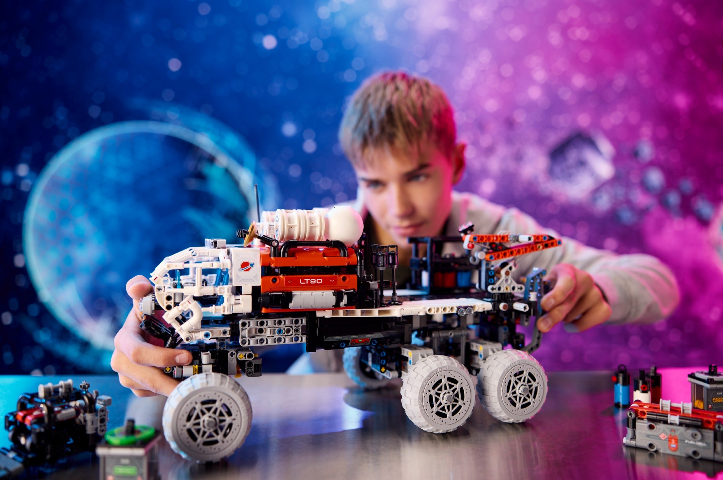 Конструктор LEGO Technic 42180 1599 дет. - фото 9